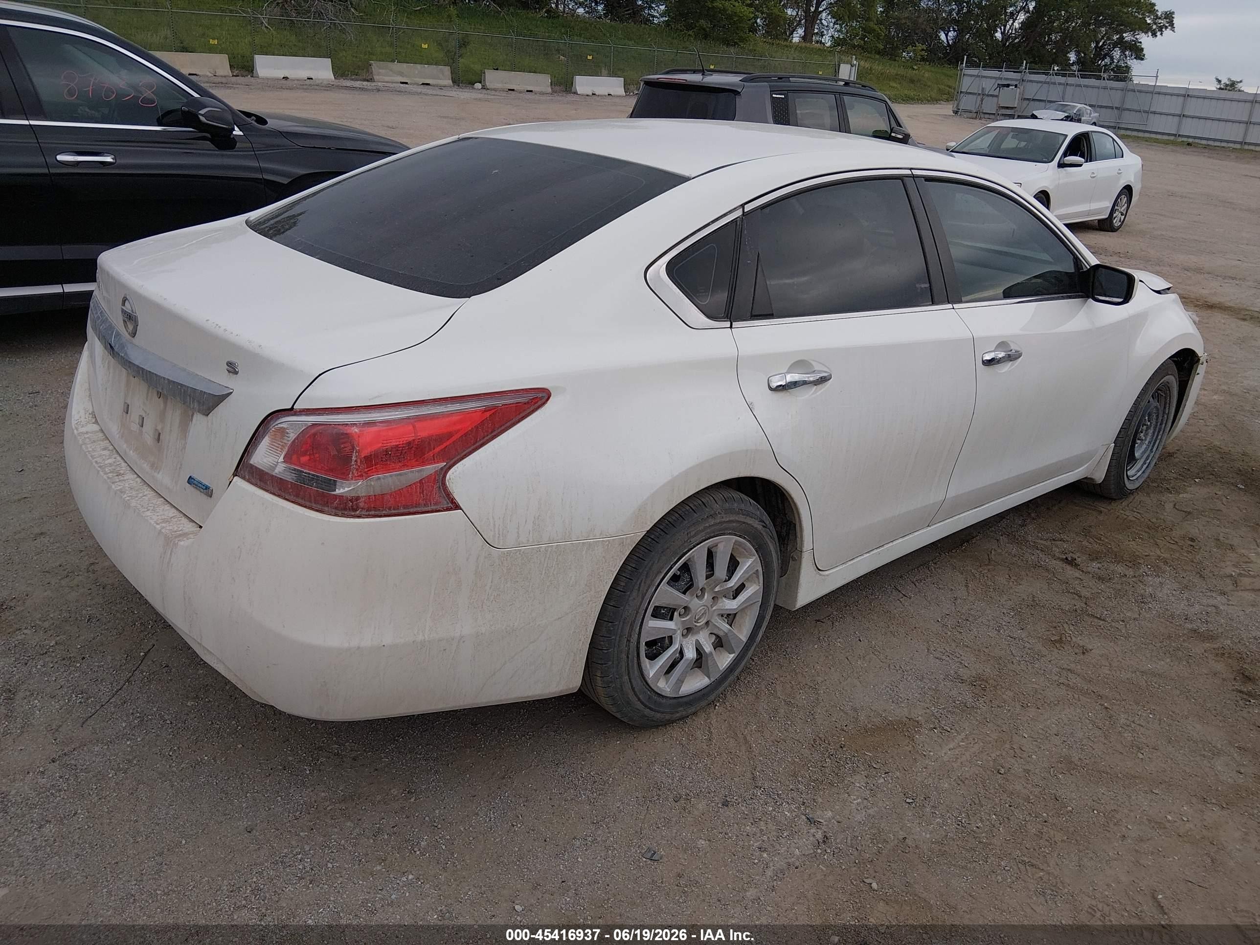 2013 Nissan Altima 2.5 S White vin: 1N4AL3AP2DN573196