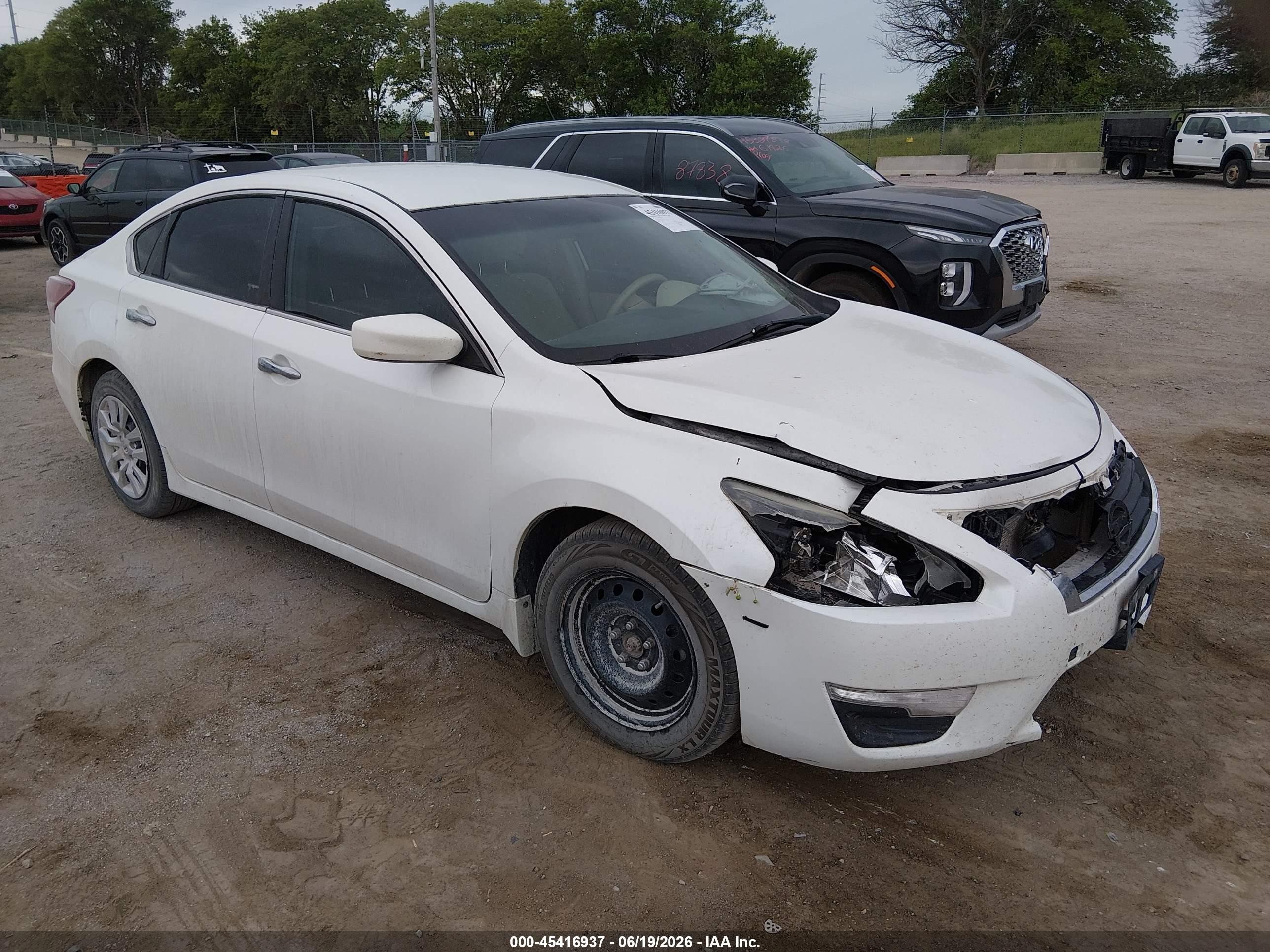 2013 Nissan Altima 2.5 S White vin: 1N4AL3AP2DN573196