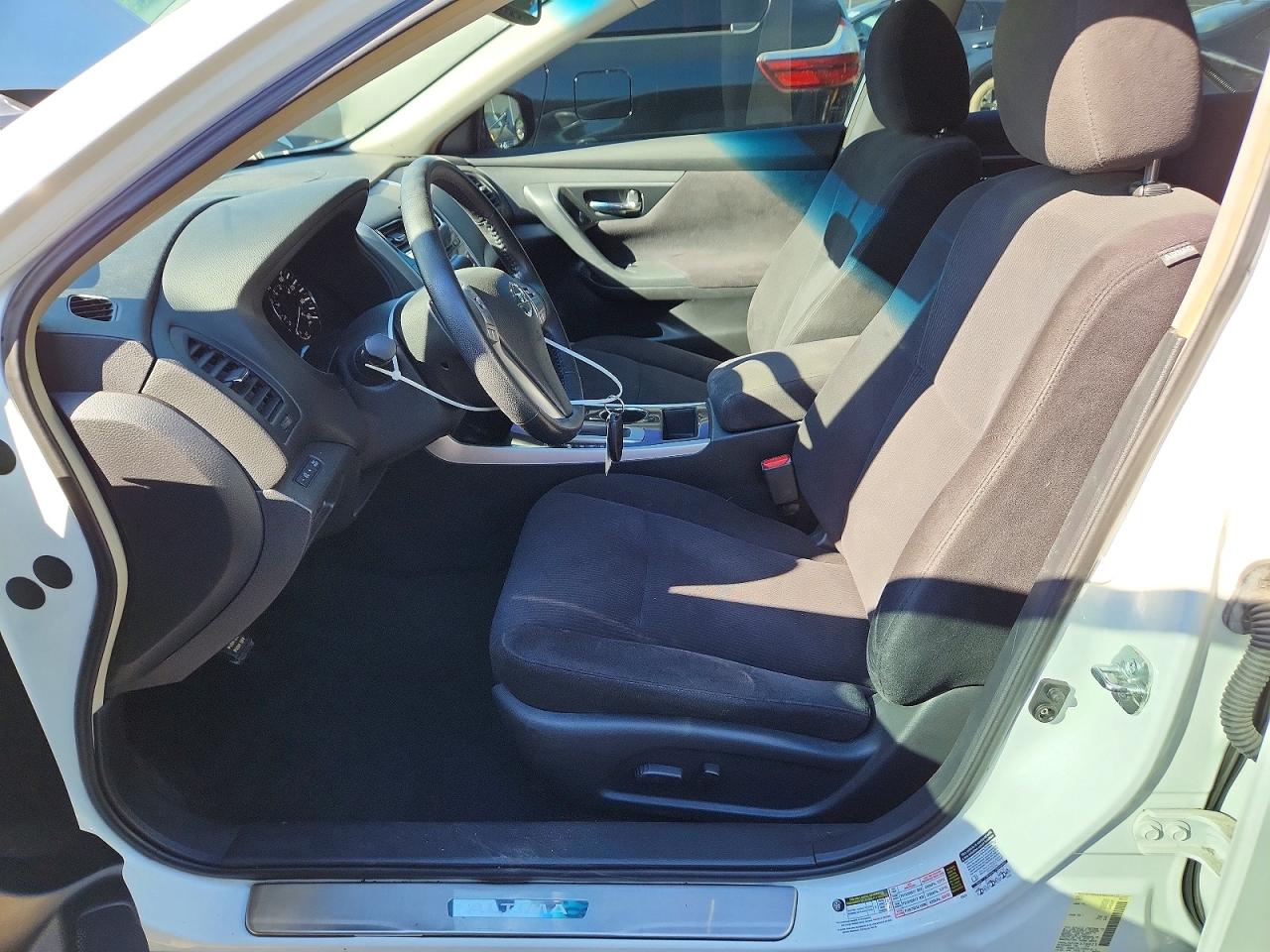 2013 Nissan Altima 2.5 Sv White vin: 1N4AL3AP2DN578821
