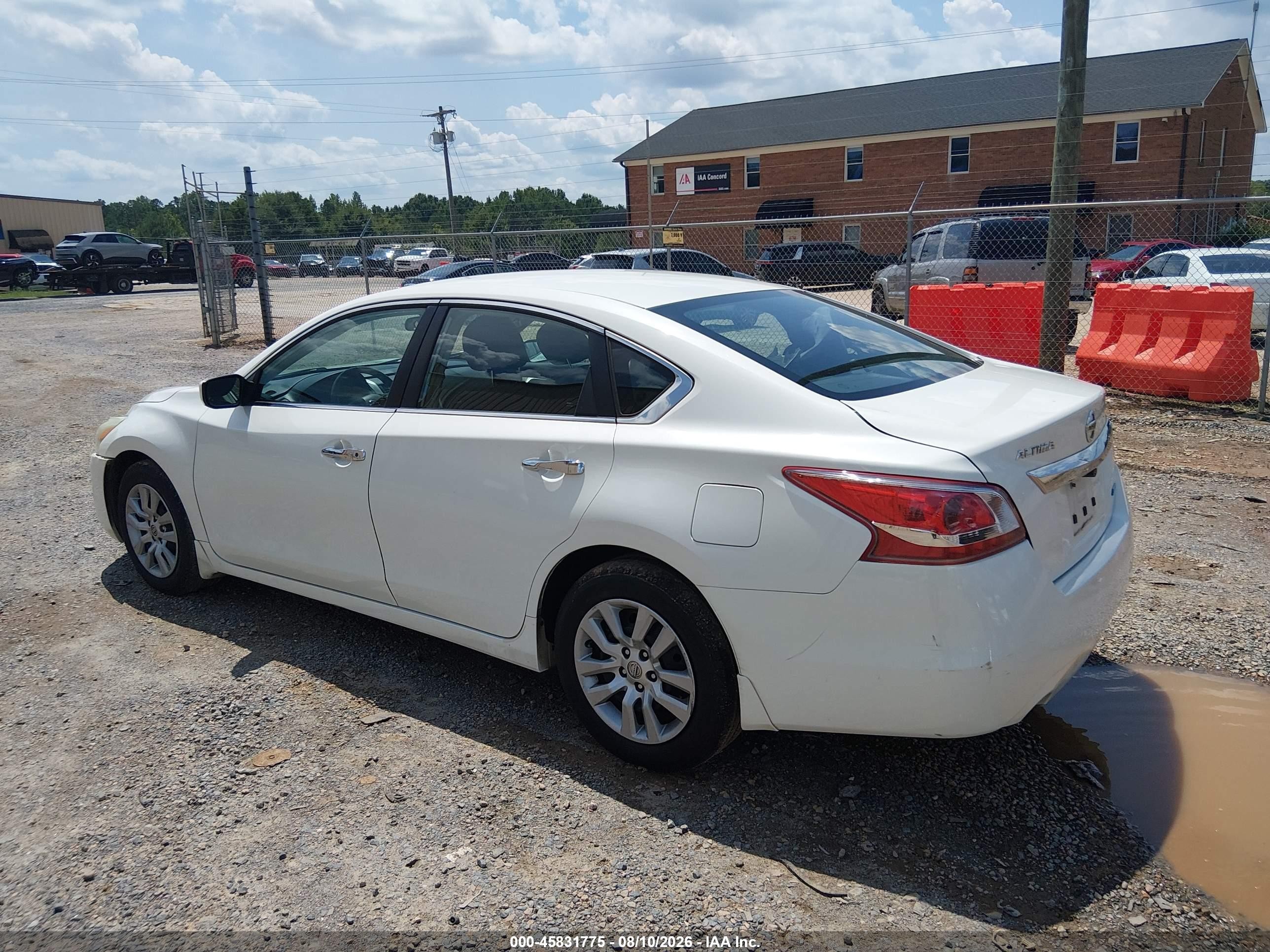 2013 Nissan Altima 2.5 S White vin: 1N4AL3AP2DN587728