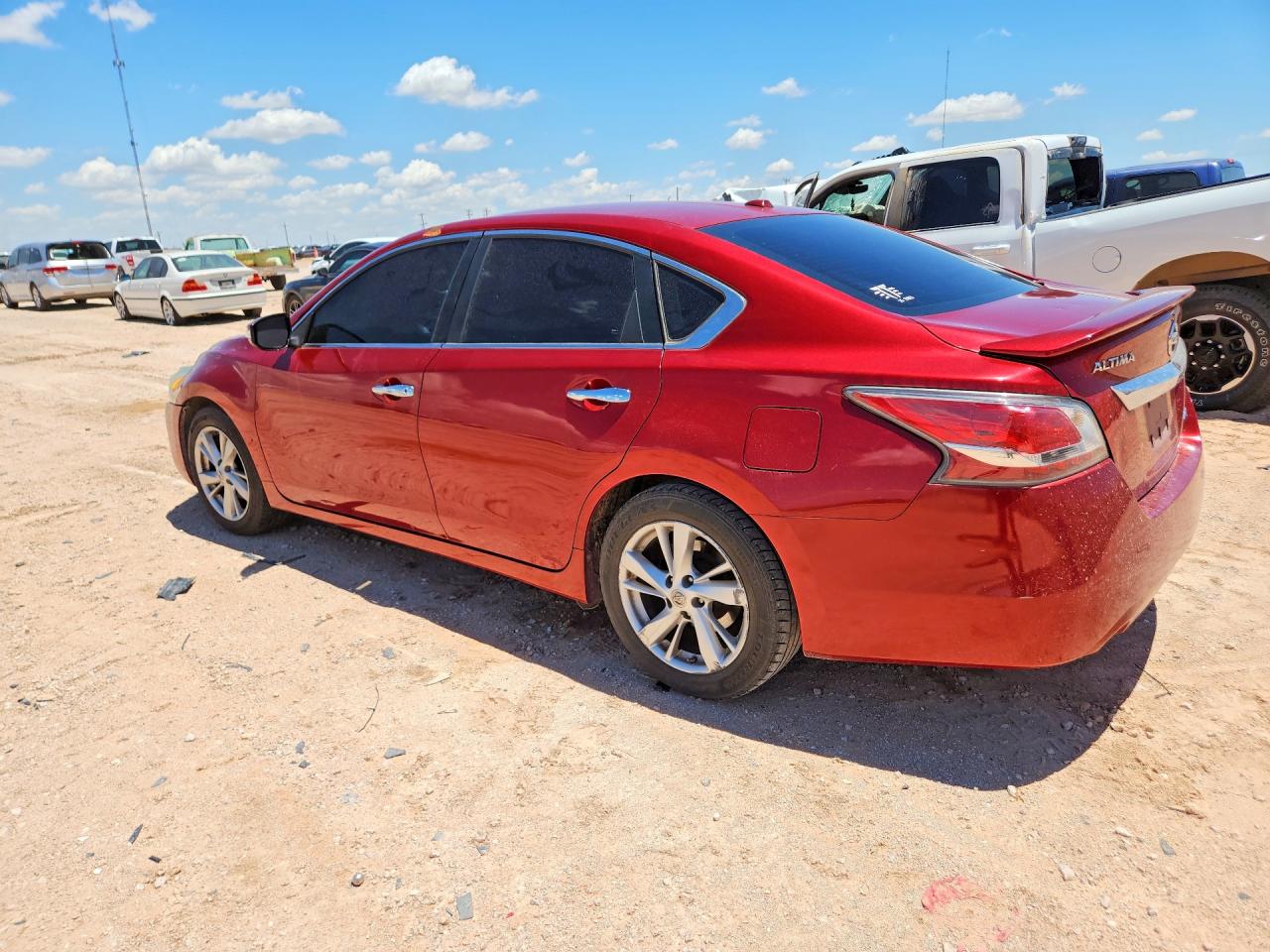 2014 Nissan Altima 2.5 Red vin: 1N4AL3AP2EC104204