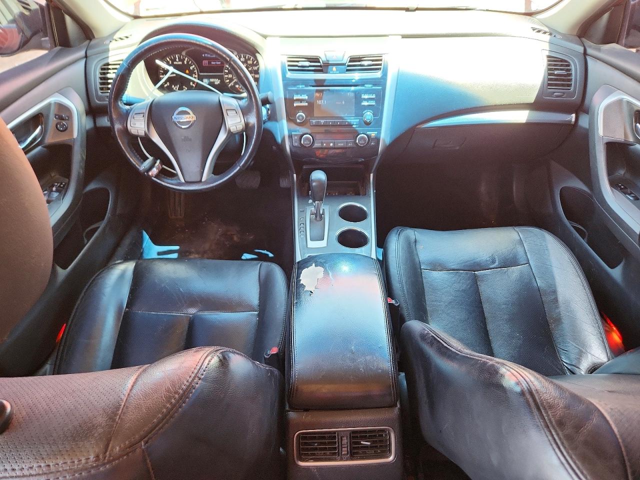 2014 Nissan Altima 2.5 Red vin: 1N4AL3AP2EC104204