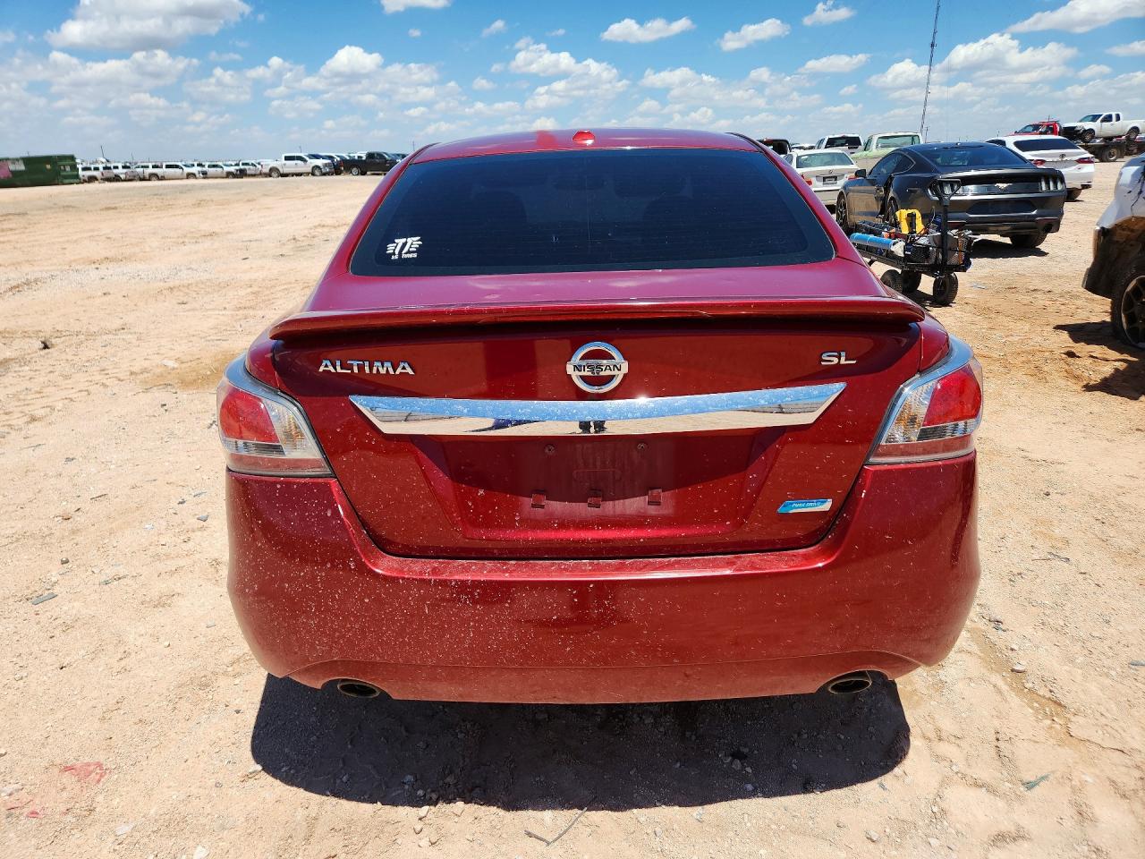 2014 Nissan Altima 2.5 Red vin: 1N4AL3AP2EC104204