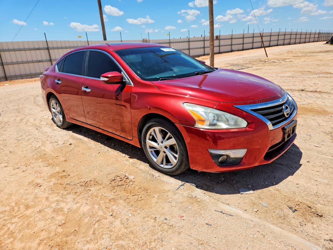 2014 Nissan Altima 2.5 Red vin: 1N4AL3AP2EC104204