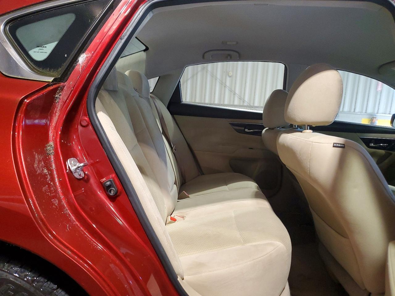 2014 Nissan Altima 2.5 Red vin: 1N4AL3AP2EC109919