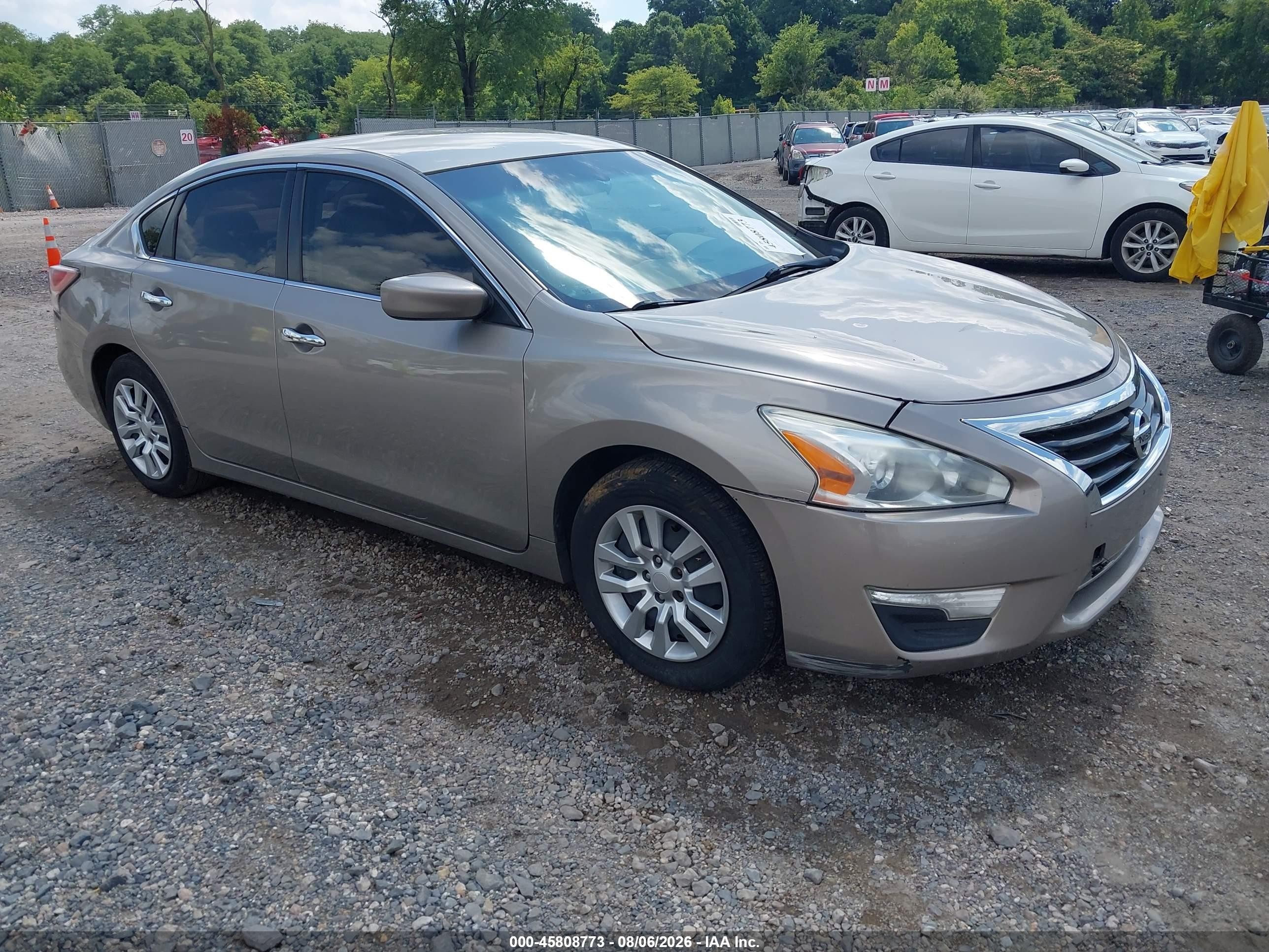2014 Nissan Altima 2.5 S Beige vin: 1N4AL3AP2EC153791
