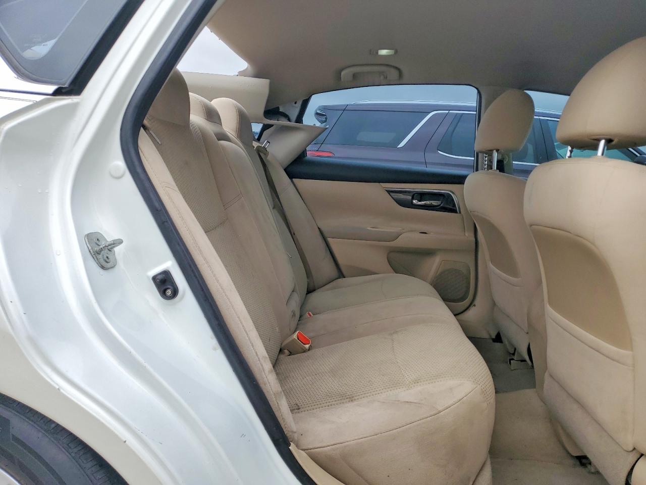 2014 Nissan Altima 2.5 S White vin: 1N4AL3AP2EC157002