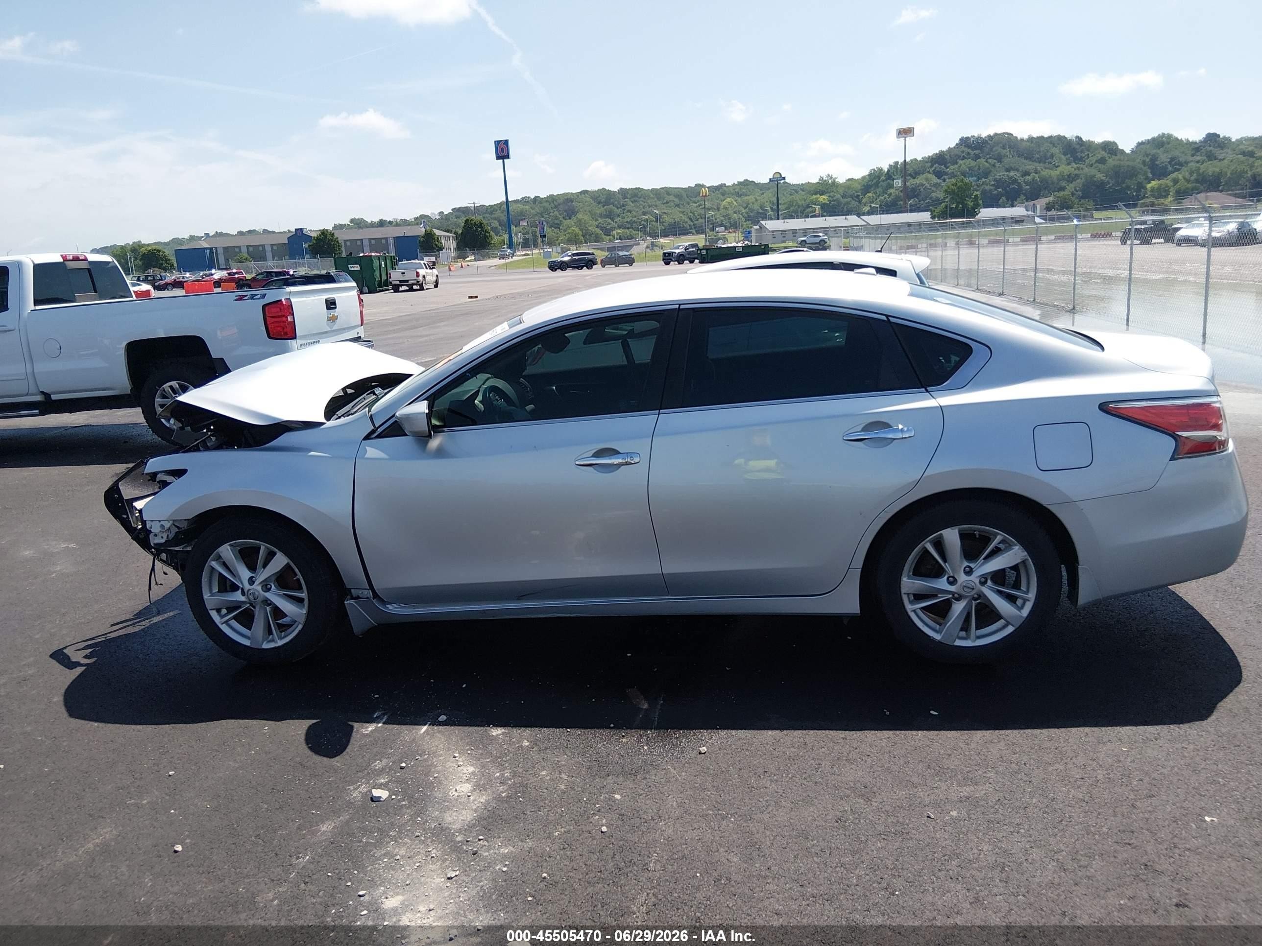 2014 Nissan Altima 2.5 Sv Серебряный vin: 1N4AL3AP2EC175709