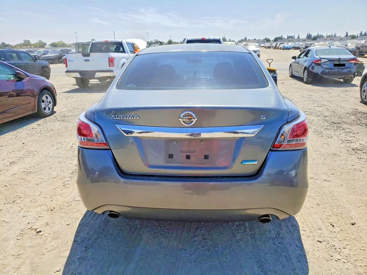 2014 Nissan Altima 2.5 S Silver vin: 1N4AL3AP2EC177654