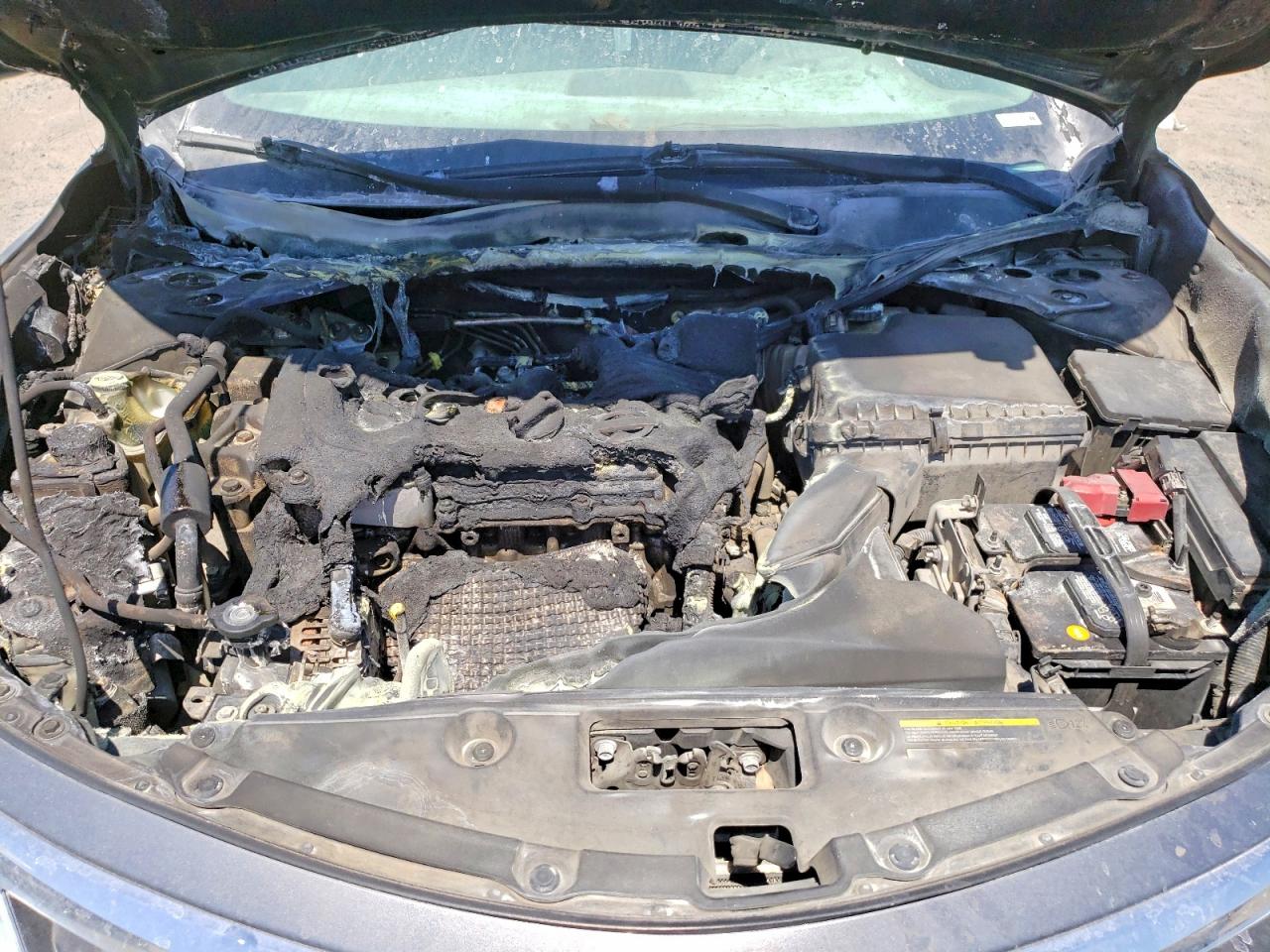 2014 Nissan Altima 2.5 S Silver vin: 1N4AL3AP2EC177654
