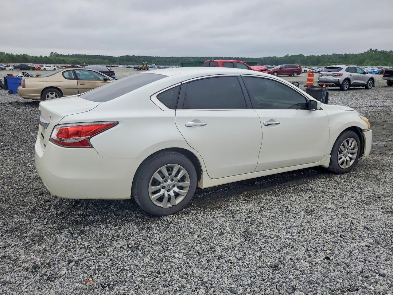2014 Nissan Altima 2.5 S White vin: 1N4AL3AP2EC184779