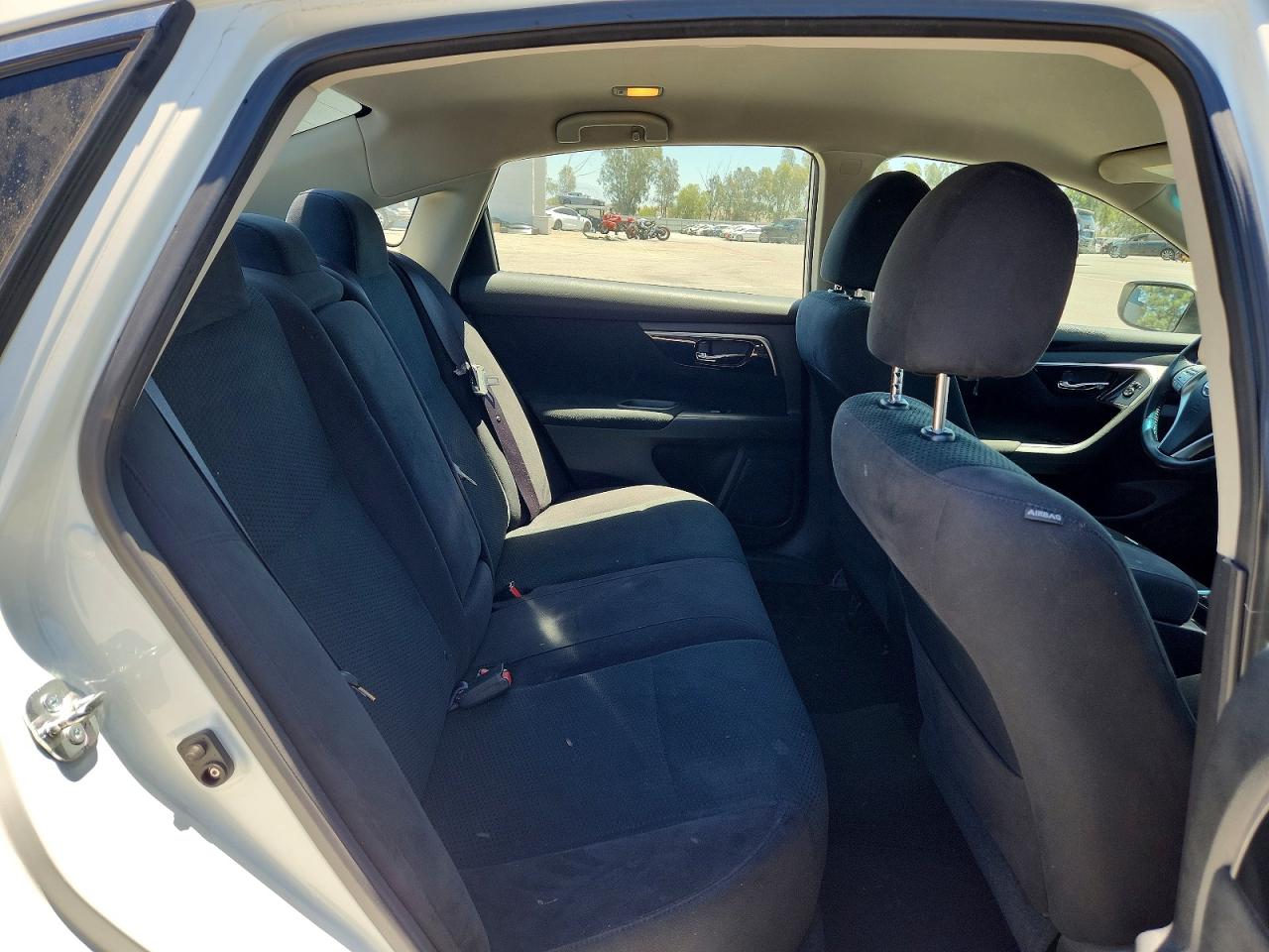 2014 Nissan Altima 2.5 Sv White vin: 1N4AL3AP2EC187343