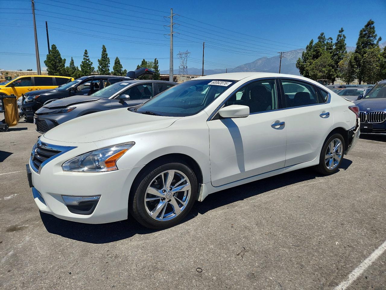 2014 Nissan Altima 2.5 Sv White vin: 1N4AL3AP2EC187343