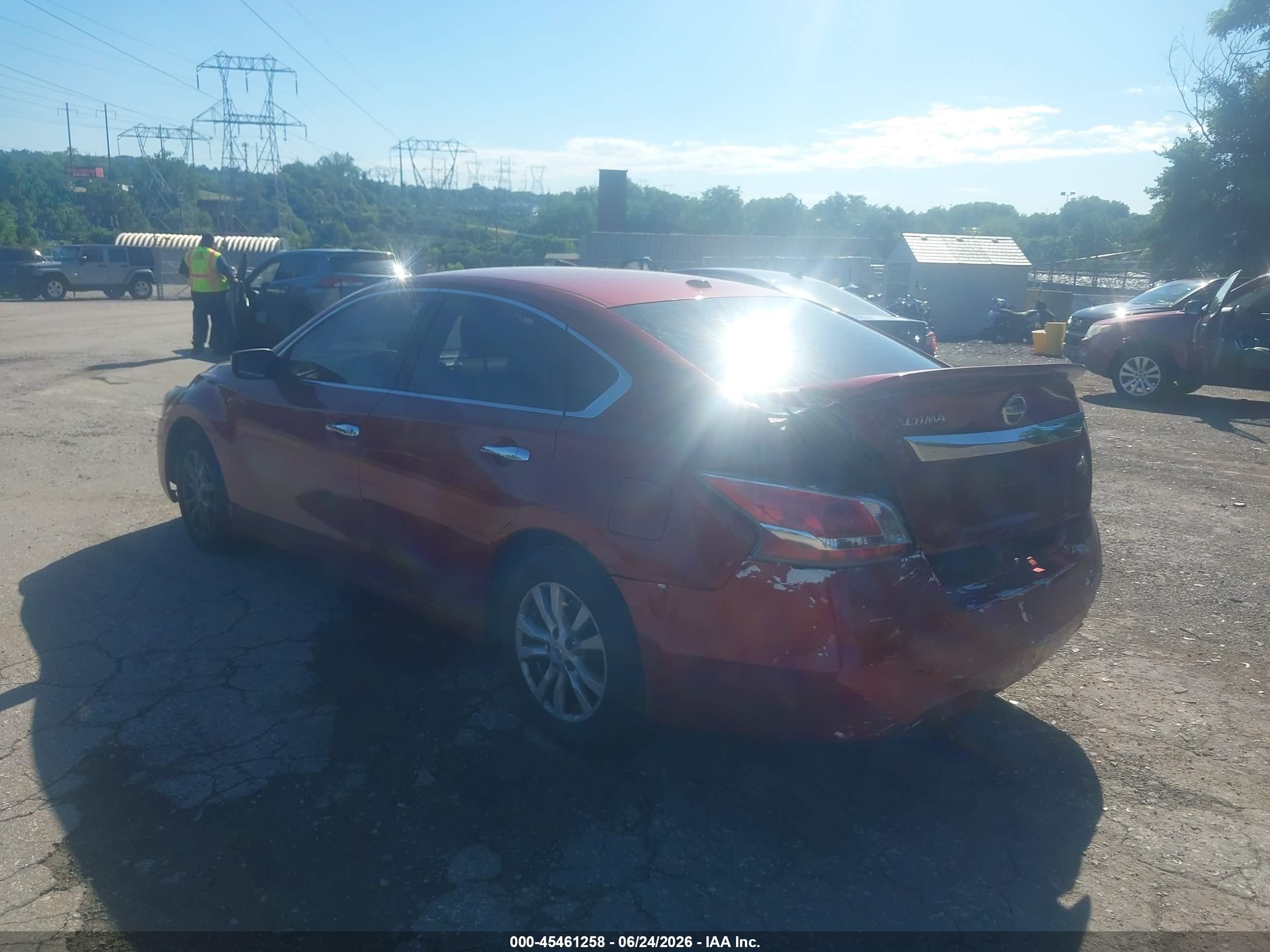 2014 Nissan Altima 2.5 S Red vin: 1N4AL3AP2EC190436