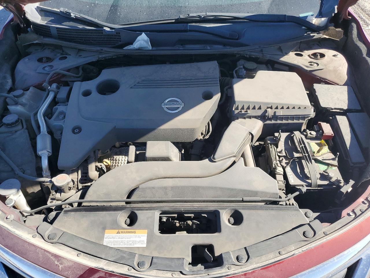 2014 Nissan Altima 2.5 Red vin: 1N4AL3AP2EC263188
