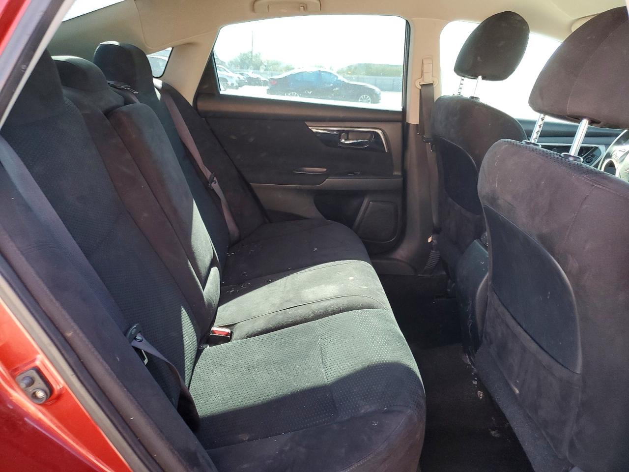 2014 Nissan Altima 2.5 Red vin: 1N4AL3AP2EC263188
