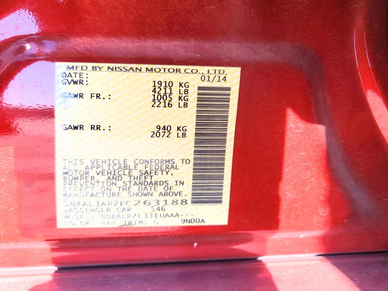2014 Nissan Altima 2.5 Red vin: 1N4AL3AP2EC263188