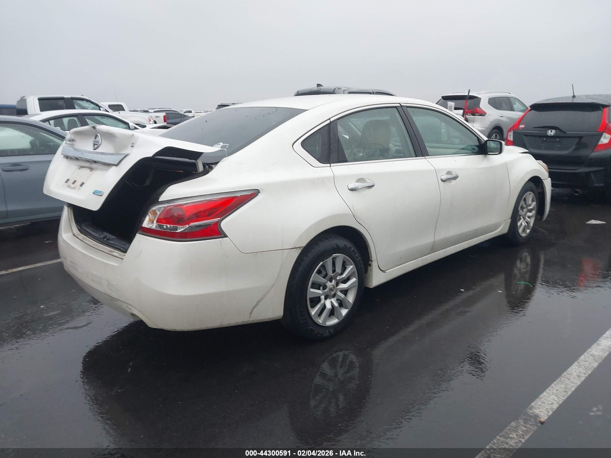 2014 Nissan Altima 2.5/2.5 S/2.5 Sl/2.5 Sv White vin: 1N4AL3AP2EC268326