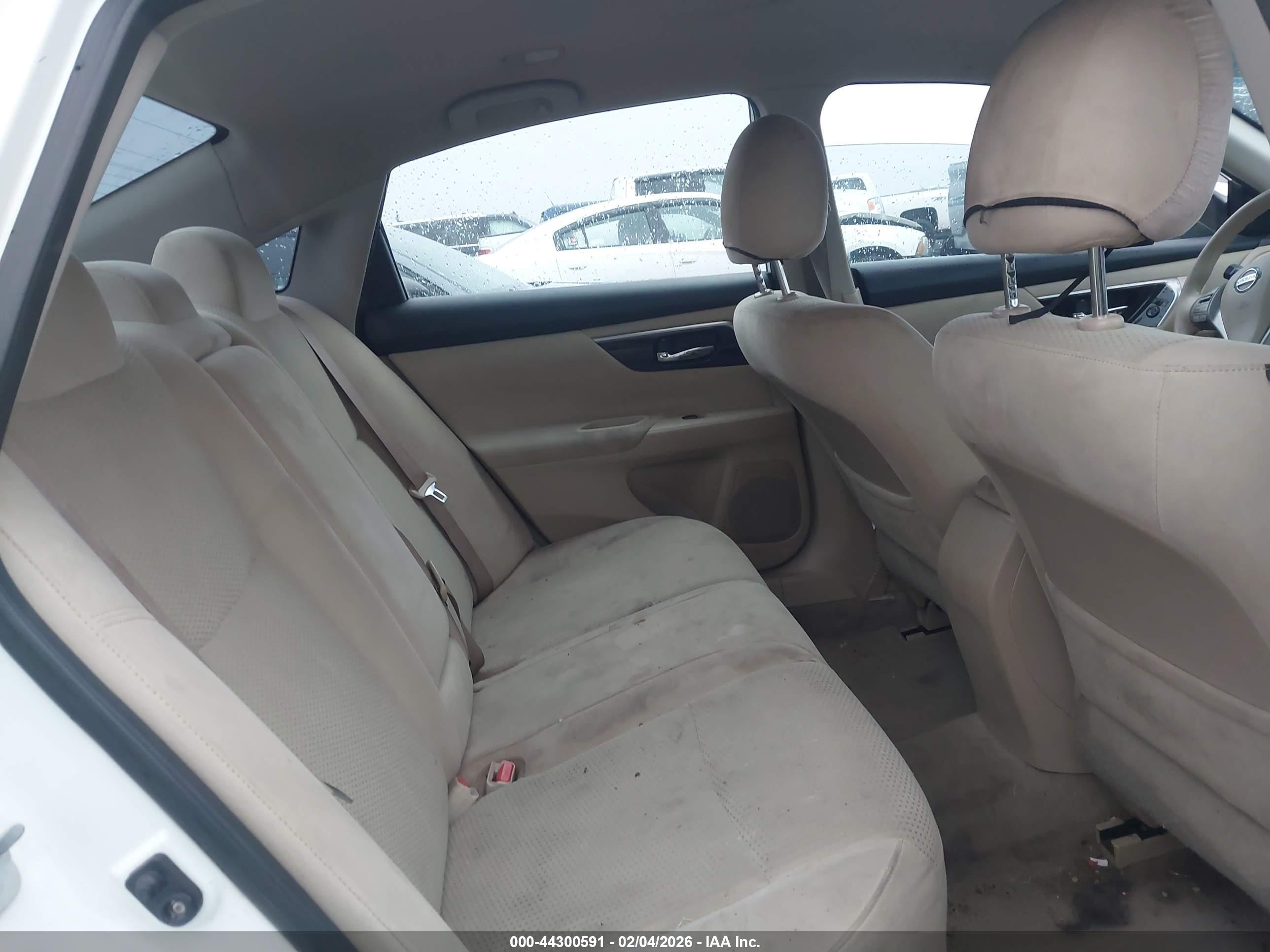 2014 Nissan Altima 2.5/2.5 S/2.5 Sl/2.5 Sv White vin: 1N4AL3AP2EC268326