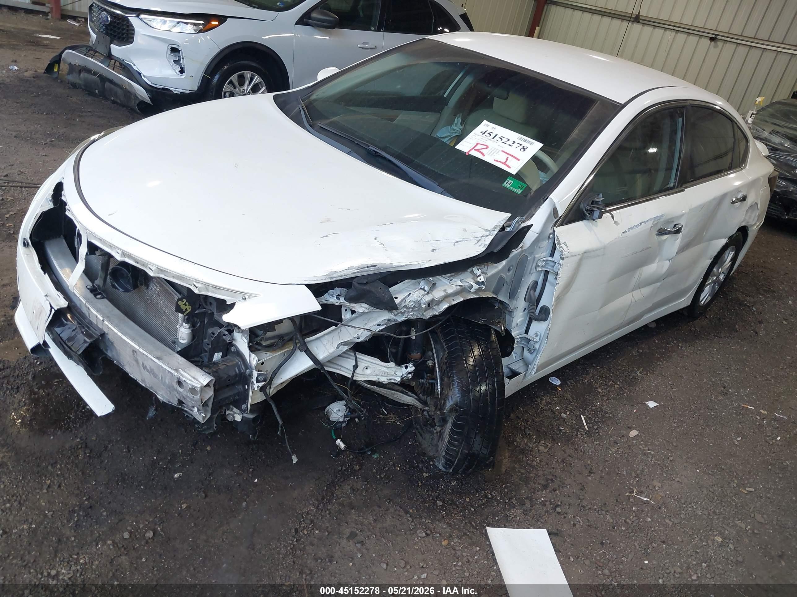 2014 Nissan Altima 2.5 S Белый vin: 1N4AL3AP2EC268360