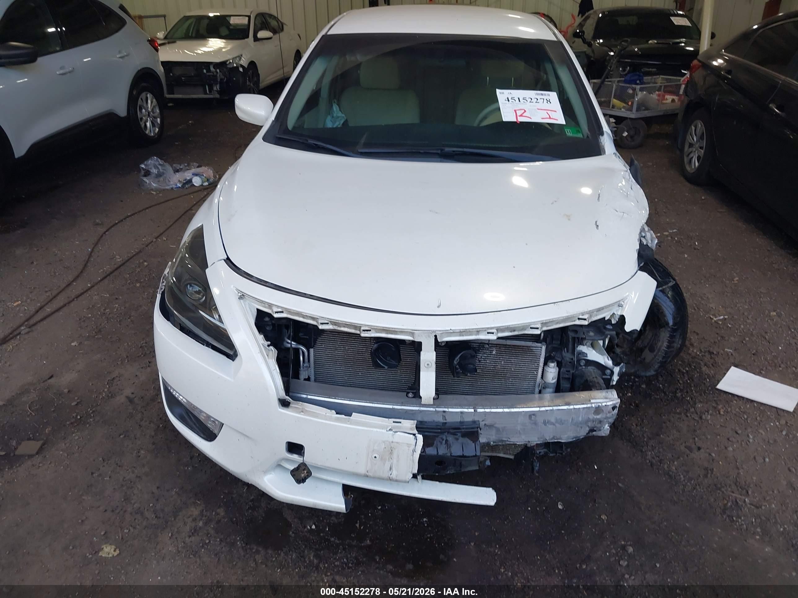 2014 Nissan Altima 2.5 S Белый vin: 1N4AL3AP2EC268360