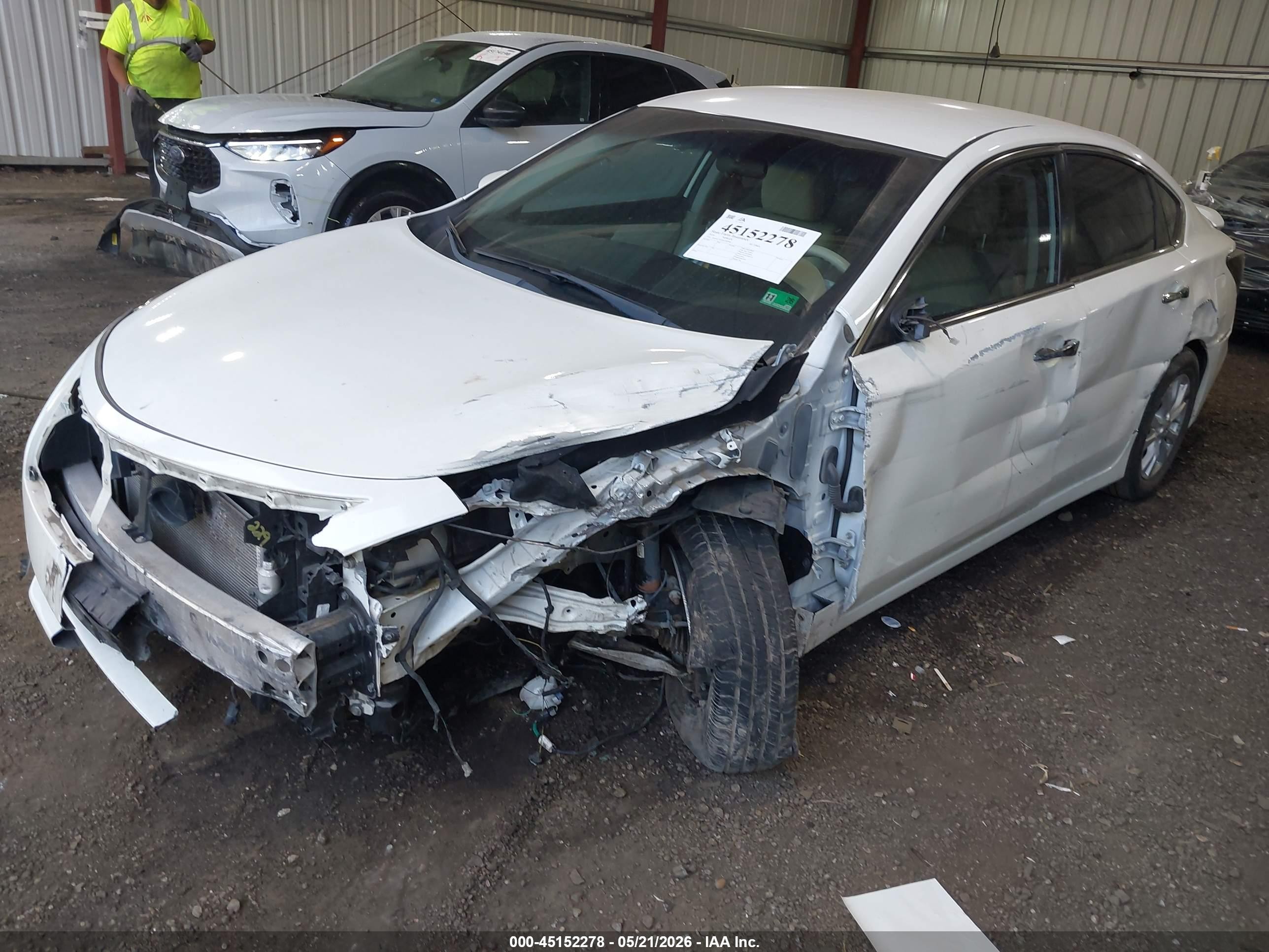 2014 Nissan Altima 2.5 S Белый vin: 1N4AL3AP2EC268360