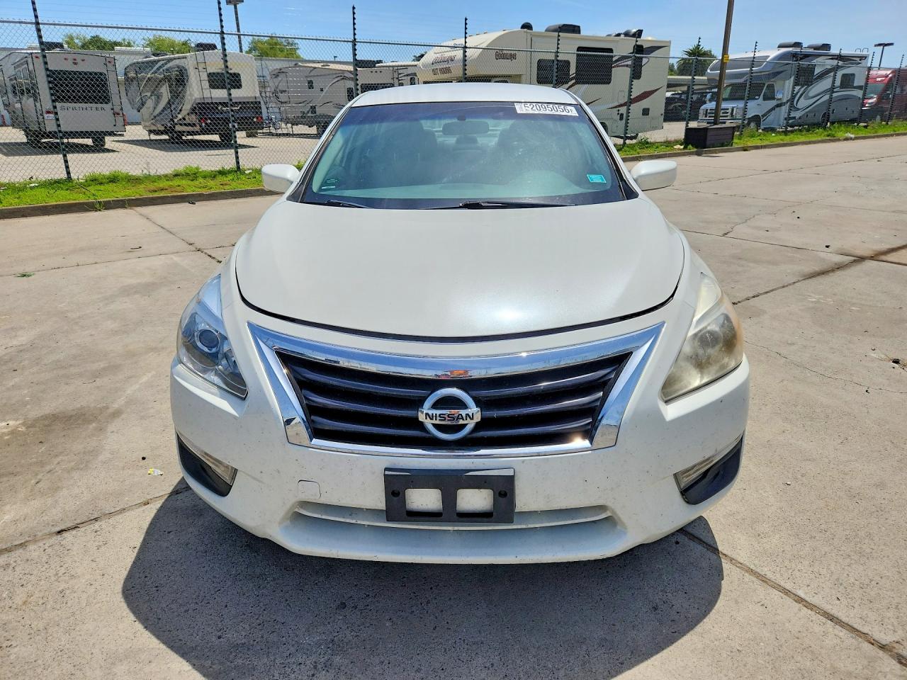 2014 Nissan Altima 2.5 S White vin: 1N4AL3AP2EC270853