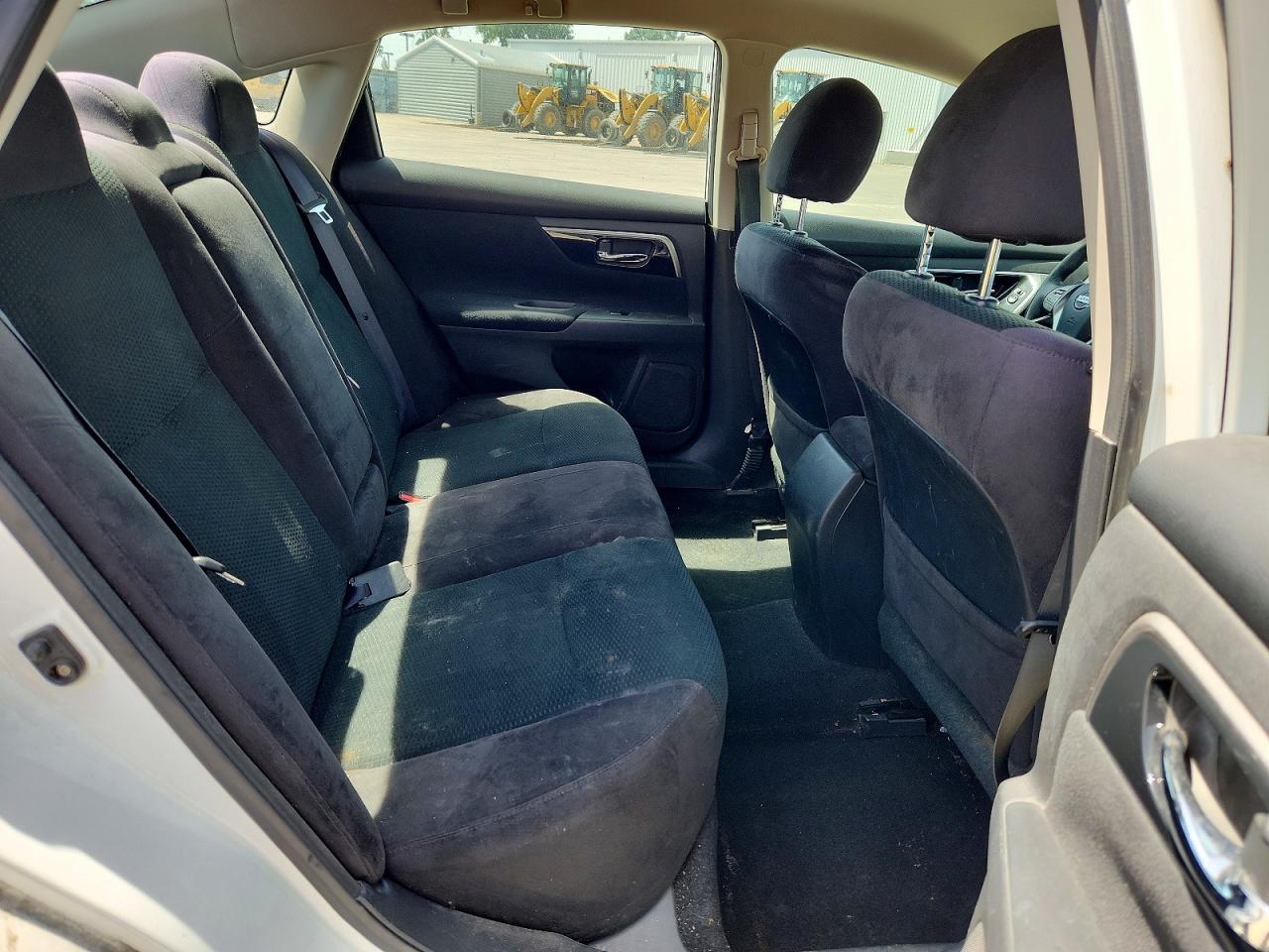 2014 Nissan Altima 2.5 S White vin: 1N4AL3AP2EC270853