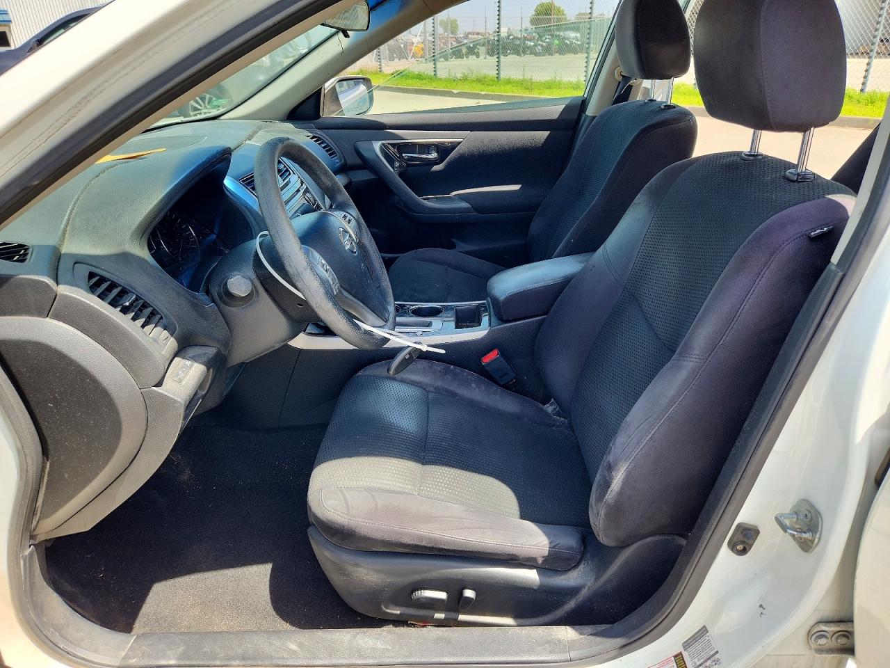 2014 Nissan Altima 2.5 S White vin: 1N4AL3AP2EC270853