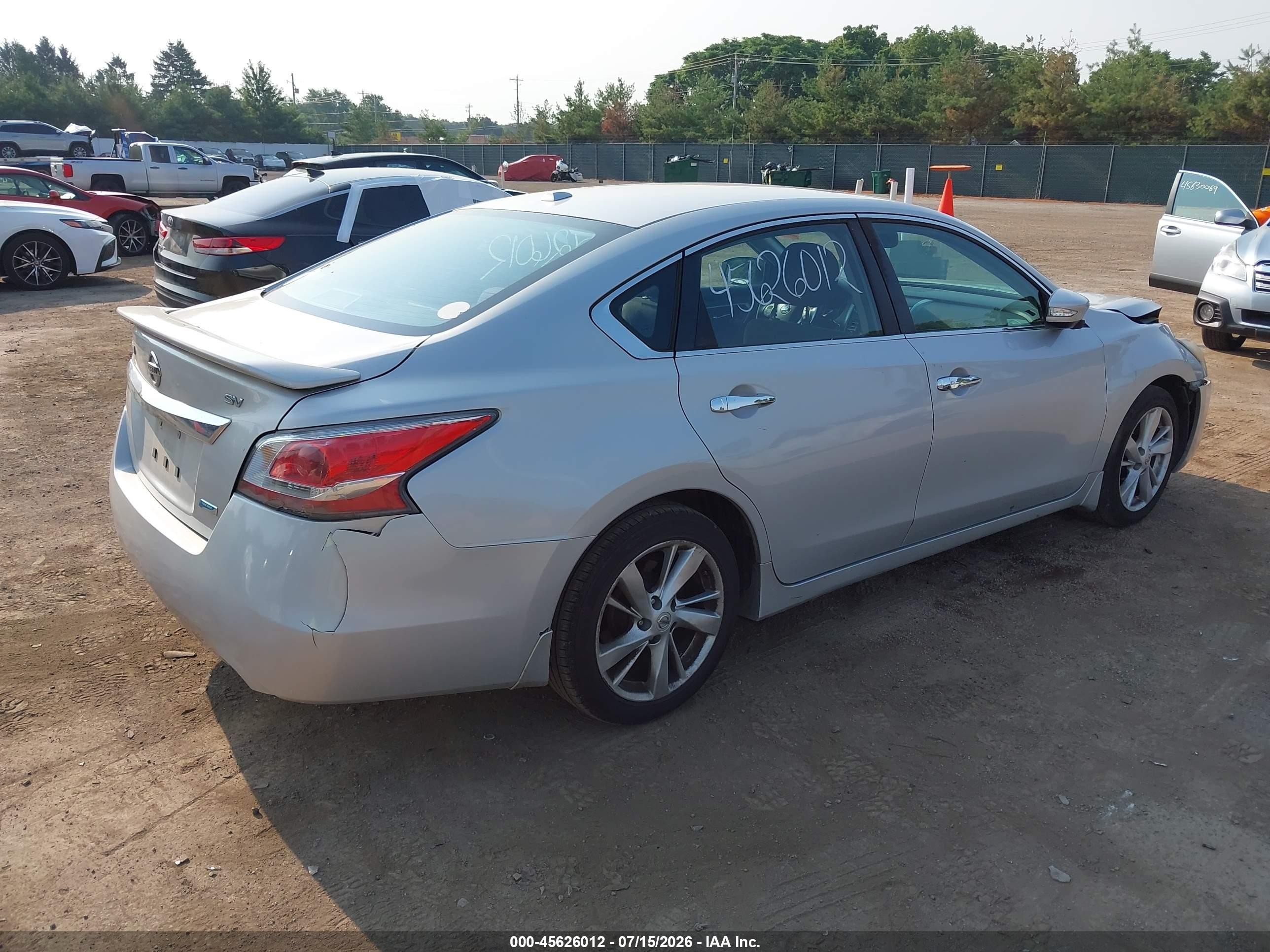 2014 Nissan Altima 2.5 Sv Silver vin: 1N4AL3AP2EC285644