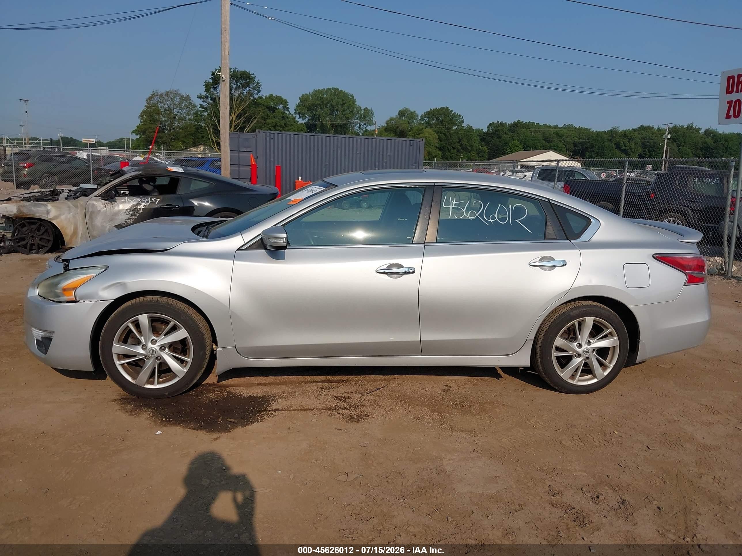 2014 Nissan Altima 2.5 Sv Silver vin: 1N4AL3AP2EC285644