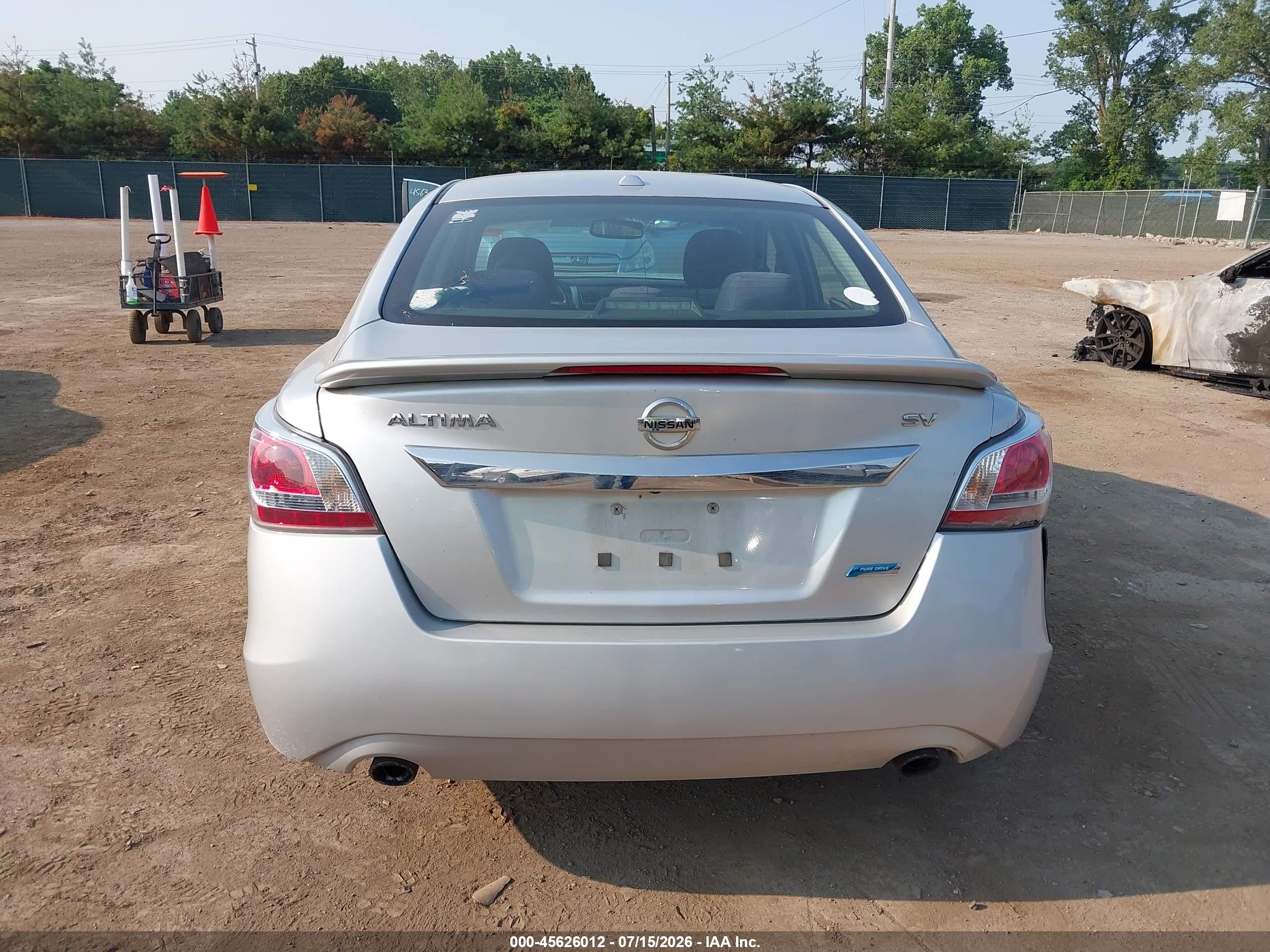 2014 Nissan Altima 2.5 Sv Silver vin: 1N4AL3AP2EC285644