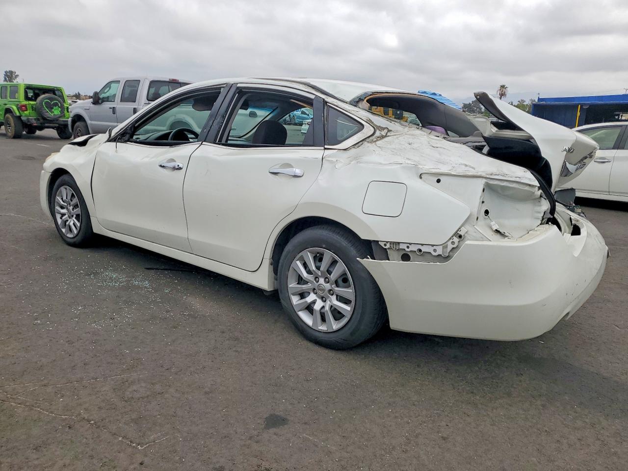 2014 Nissan Altima 2.5 S White vin: 1N4AL3AP2EC287815