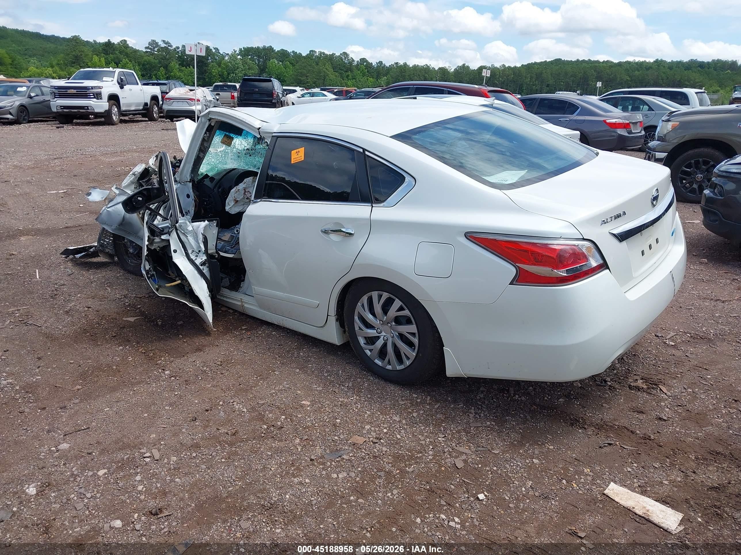2014 Nissan Altima 2.5 S Белый vin: 1N4AL3AP2EC291766
