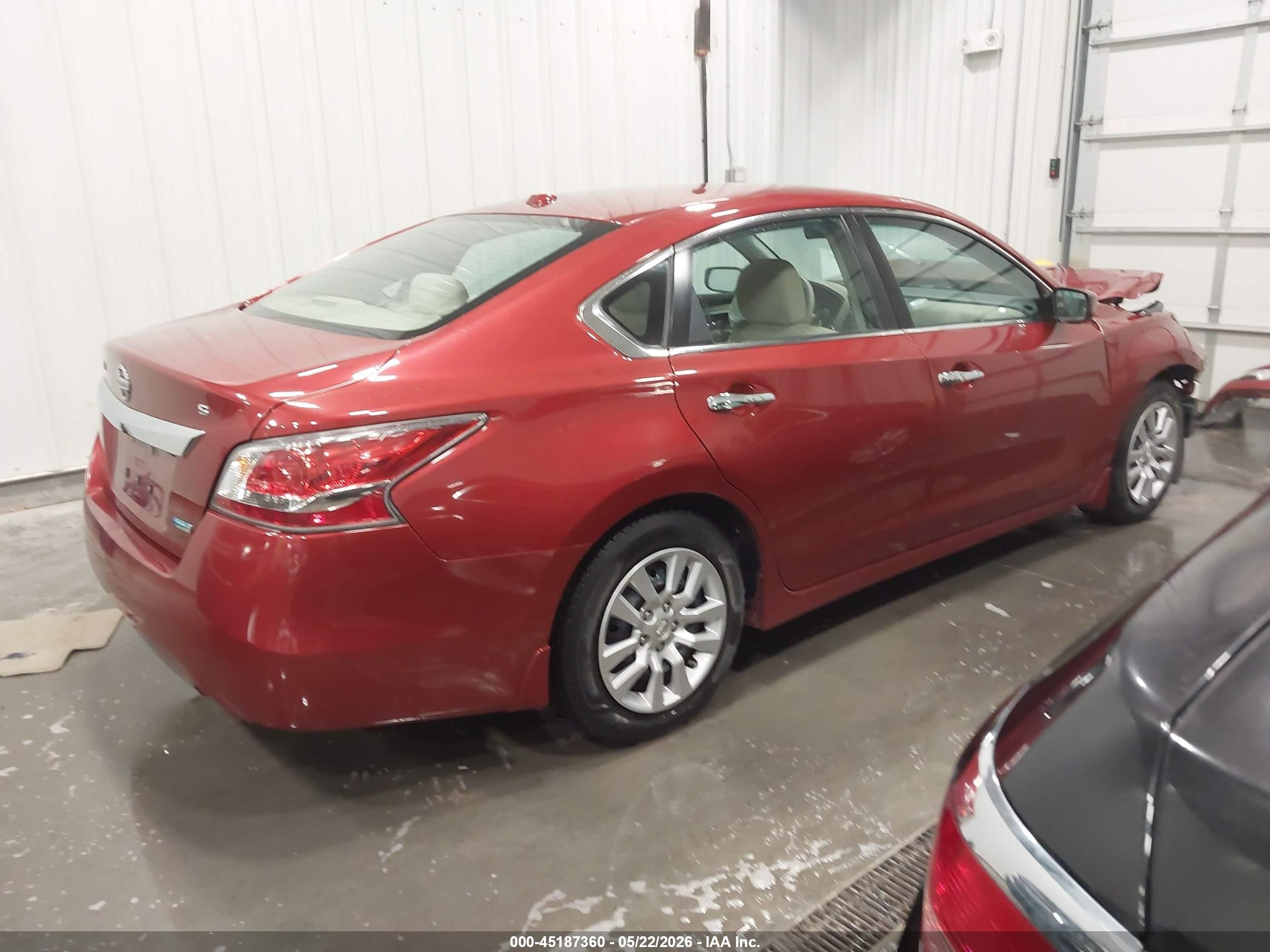 2014 Nissan Altima 2.5 S Red vin: 1N4AL3AP2EC298085
