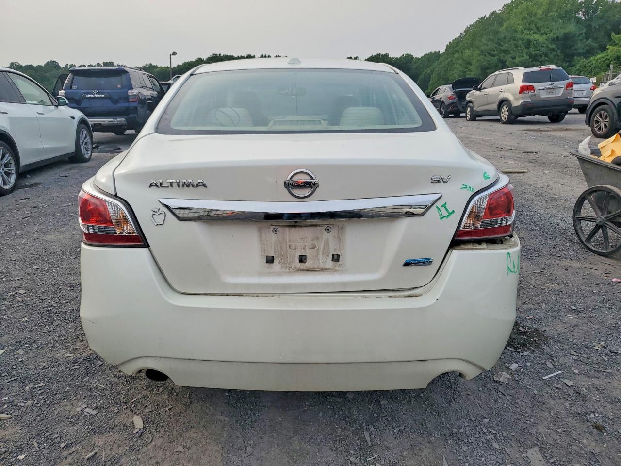 2014 Nissan Altima 2.5 Sv White vin: 1N4AL3AP2EC299835