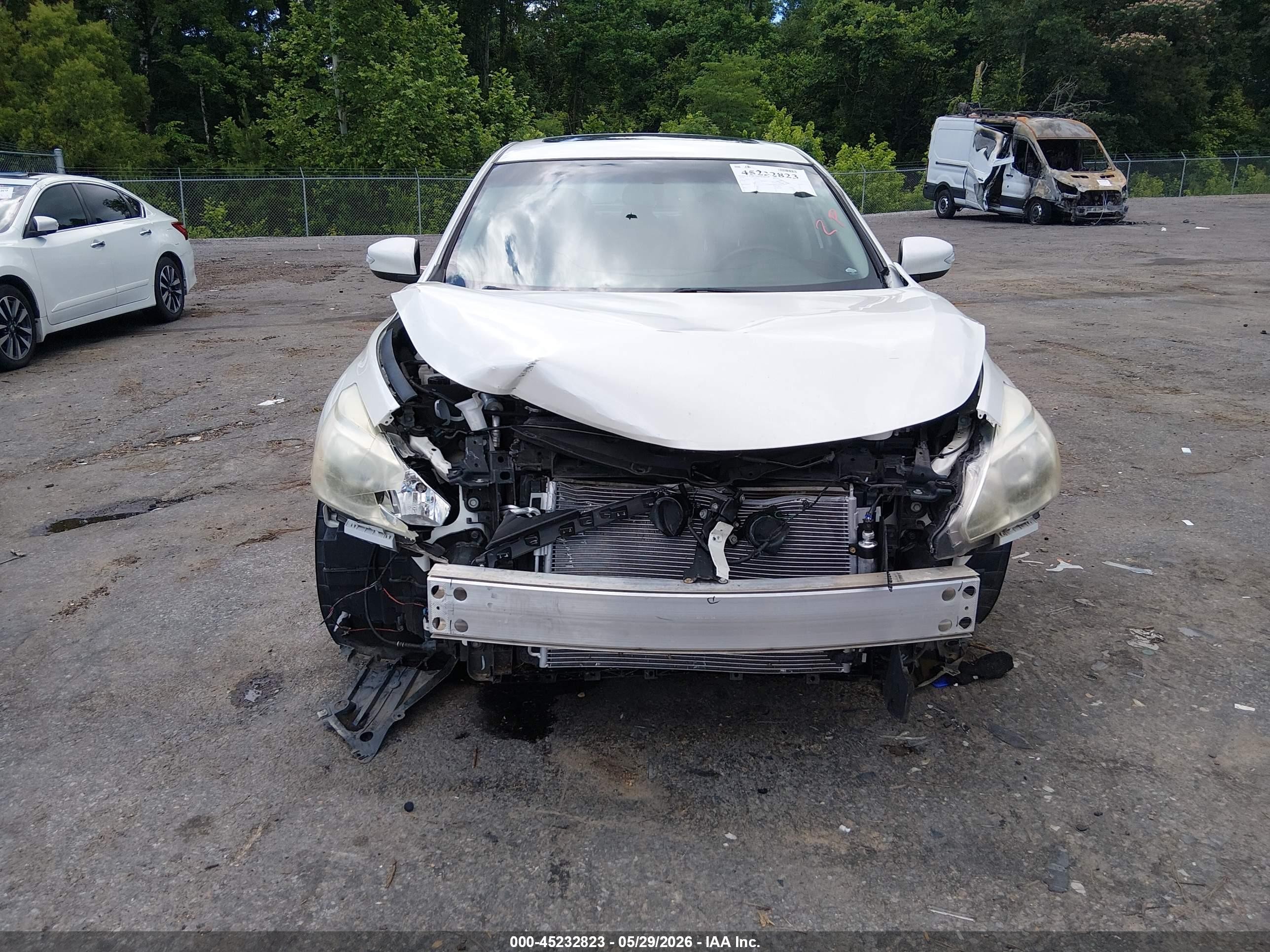2014 Nissan Altima 2.5 Sv White vin: 1N4AL3AP2EC322952