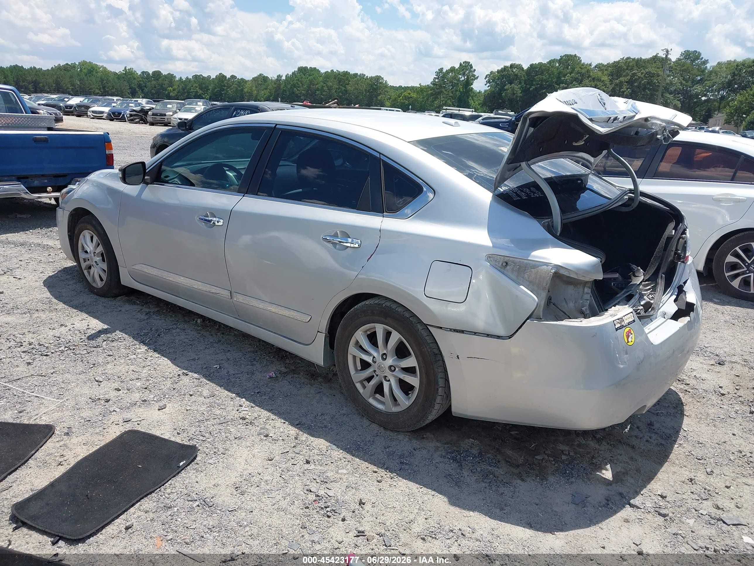 2014 Nissan Altima 2.5 S Silver vin: 1N4AL3AP2EC404051