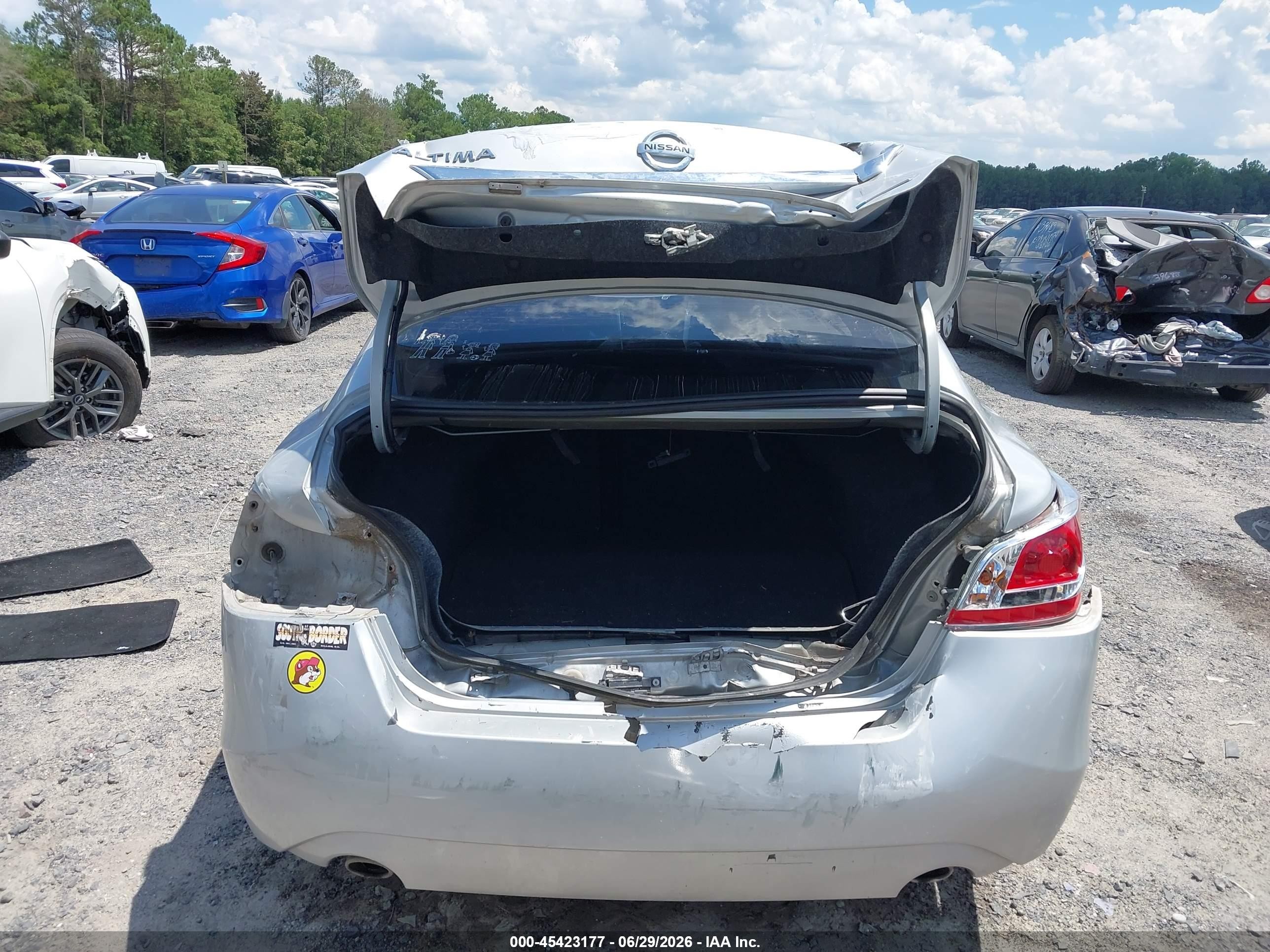 2014 Nissan Altima 2.5 S Silver vin: 1N4AL3AP2EC404051
