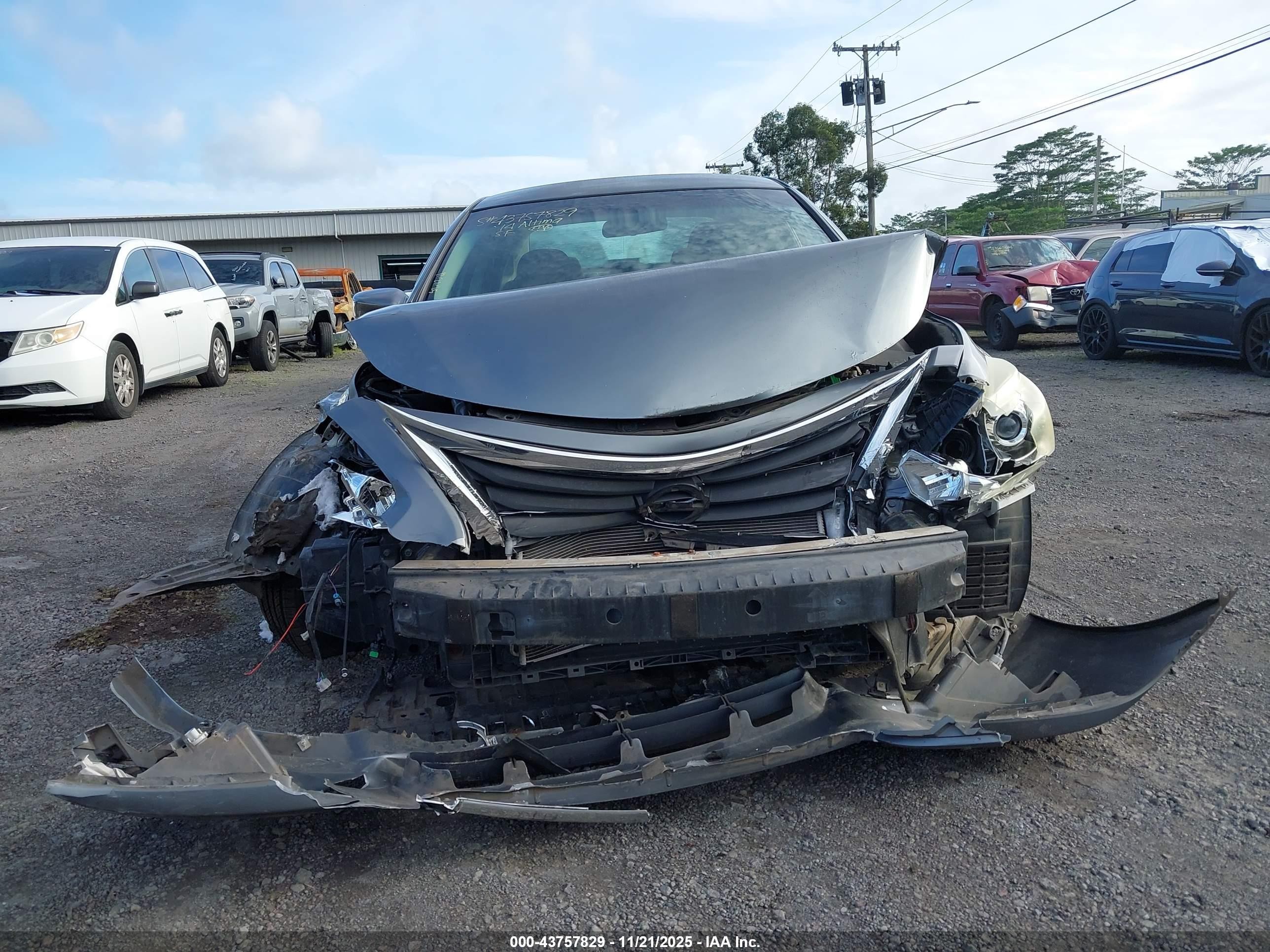 2014 Nissan Altima 2.5 S Серый vin: 1N4AL3AP2EC406804