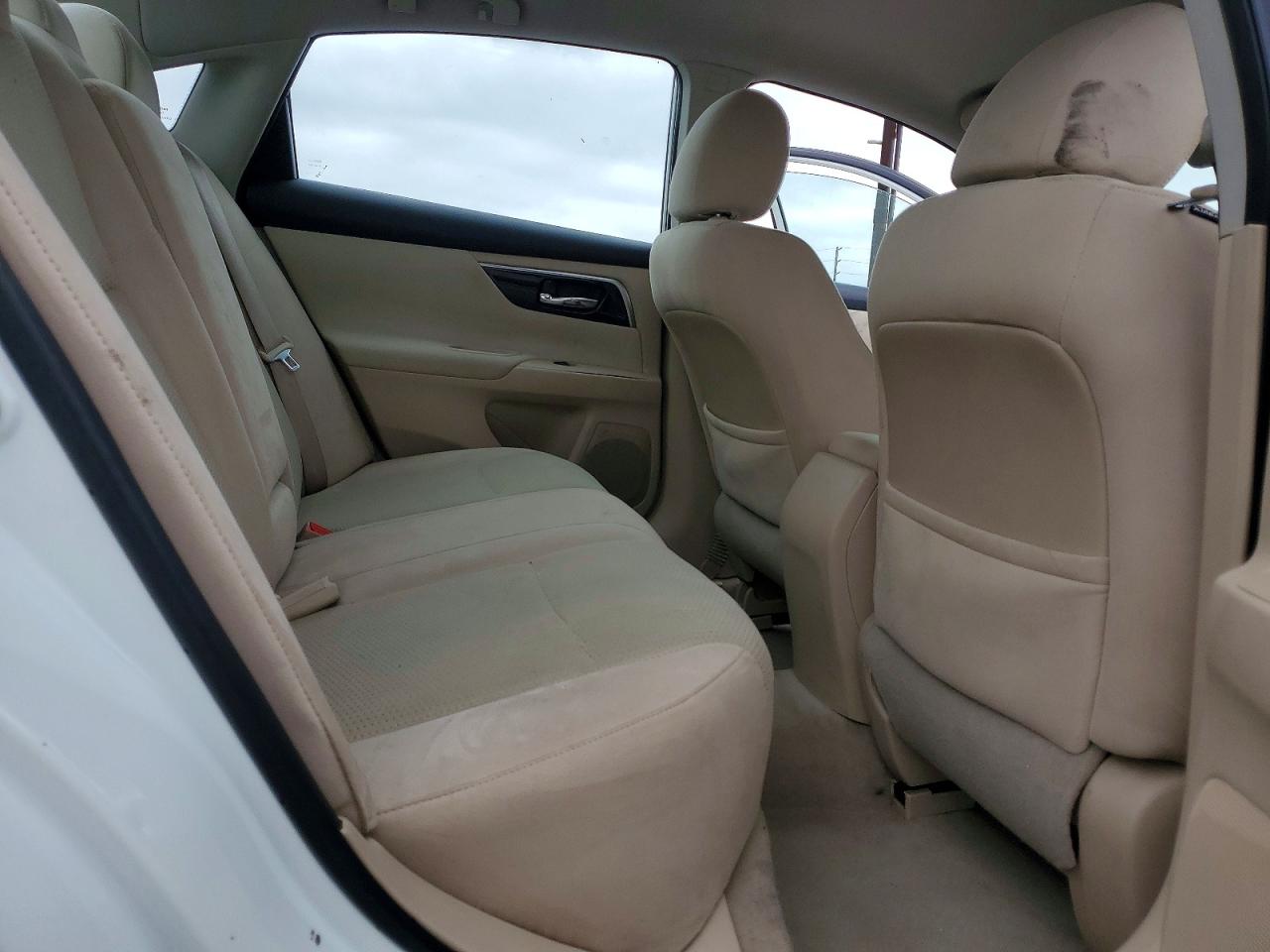 2014 Nissan Altima 2.5 Sv White vin: 1N4AL3AP2EN205635