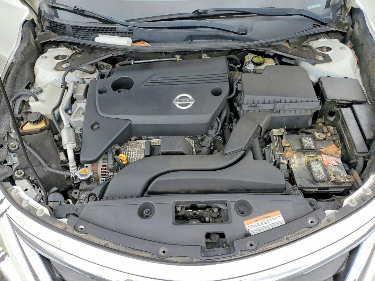2014 Nissan Altima 2.5 Sv White vin: 1N4AL3AP2EN205635
