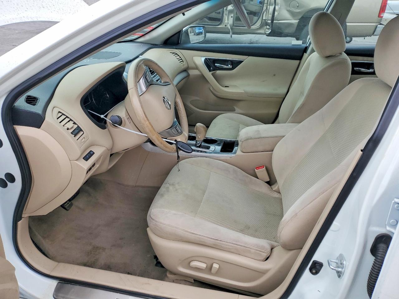 2014 Nissan Altima 2.5 Sv White vin: 1N4AL3AP2EN205635