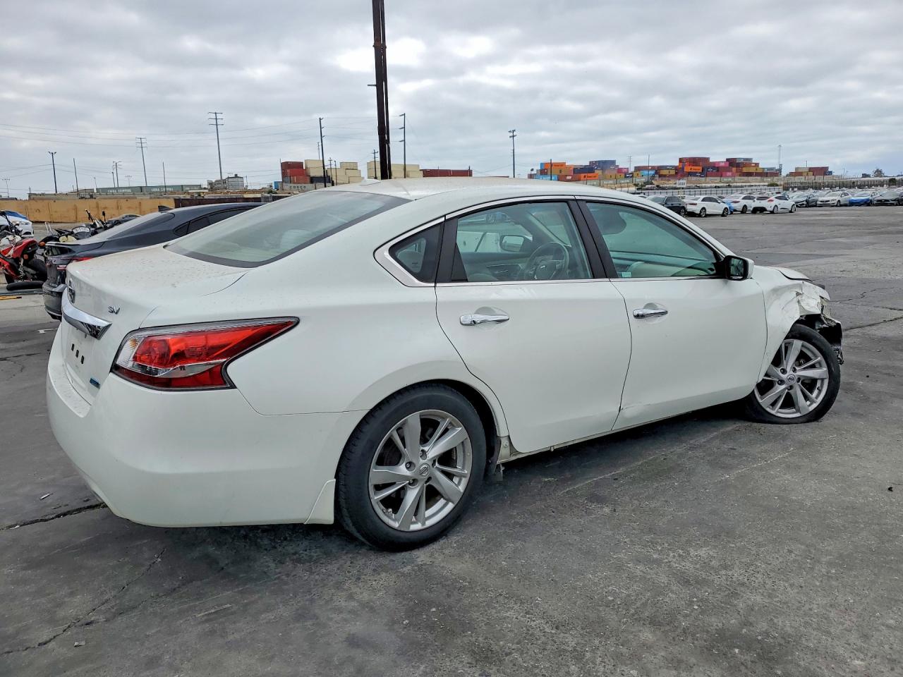 2014 Nissan Altima 2.5 Sv White vin: 1N4AL3AP2EN205635