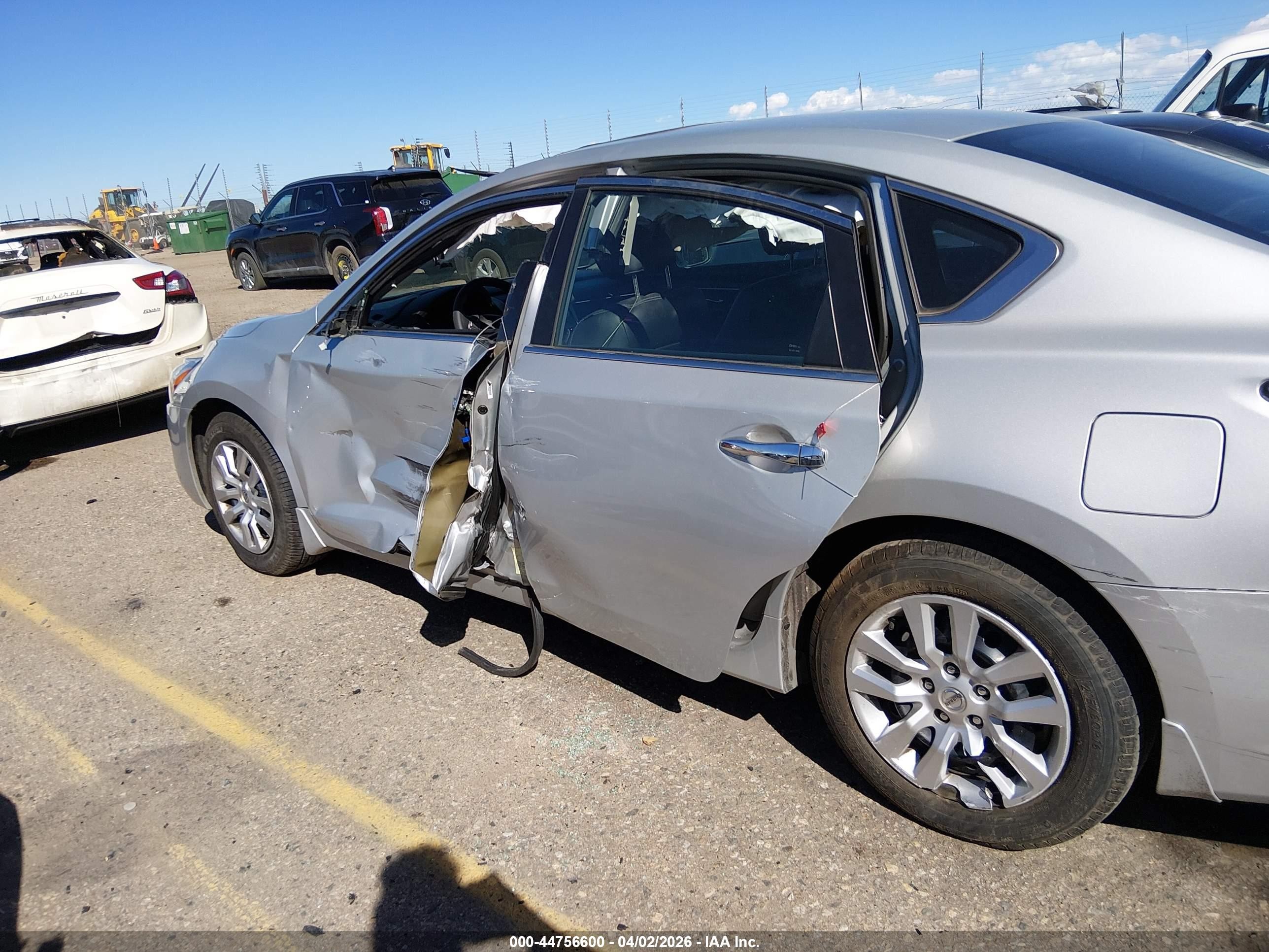 2014 Nissan Altima 2.5 S Silver vin: 1N4AL3AP2EN208356