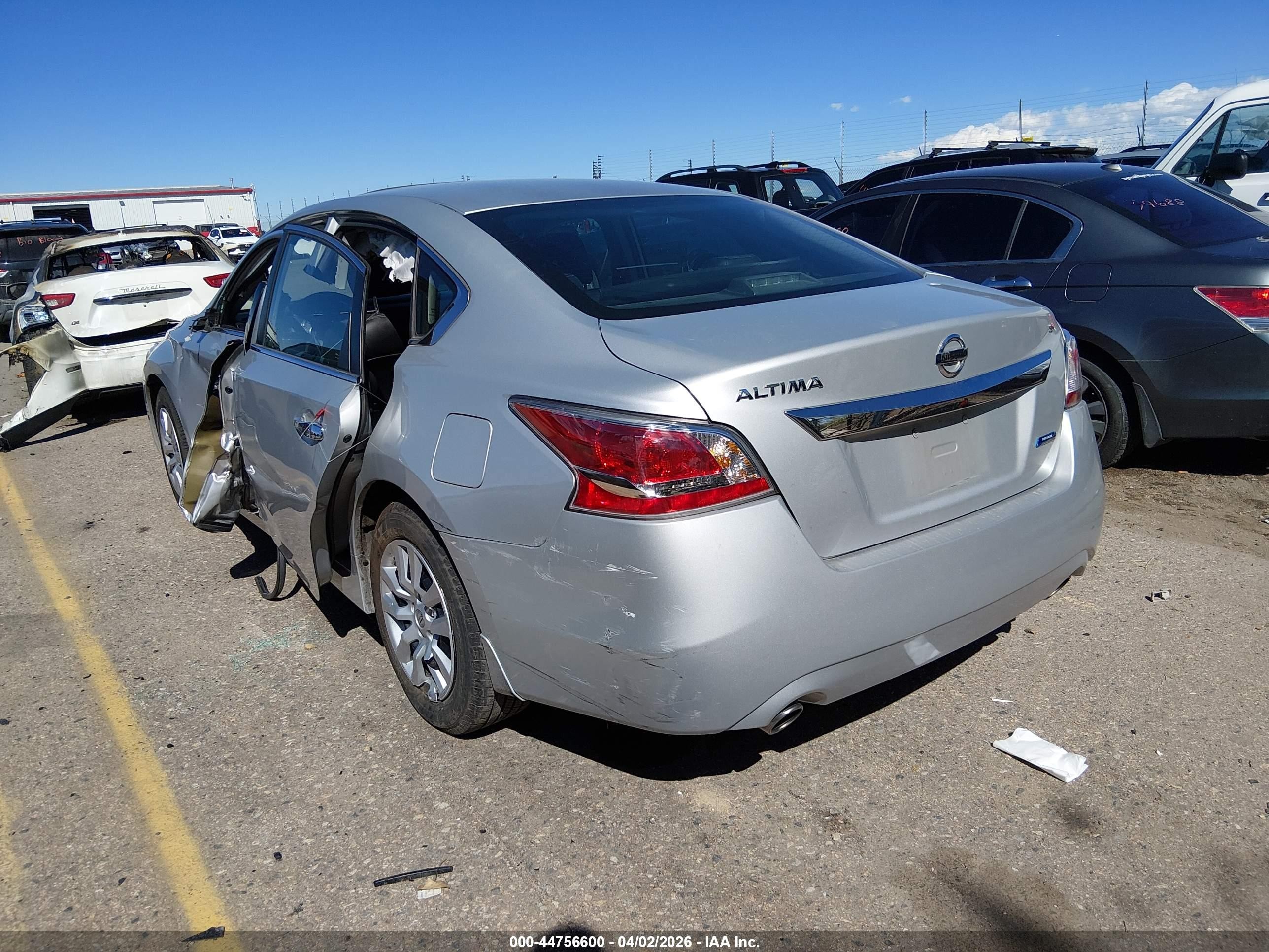 2014 Nissan Altima 2.5 S Silver vin: 1N4AL3AP2EN208356