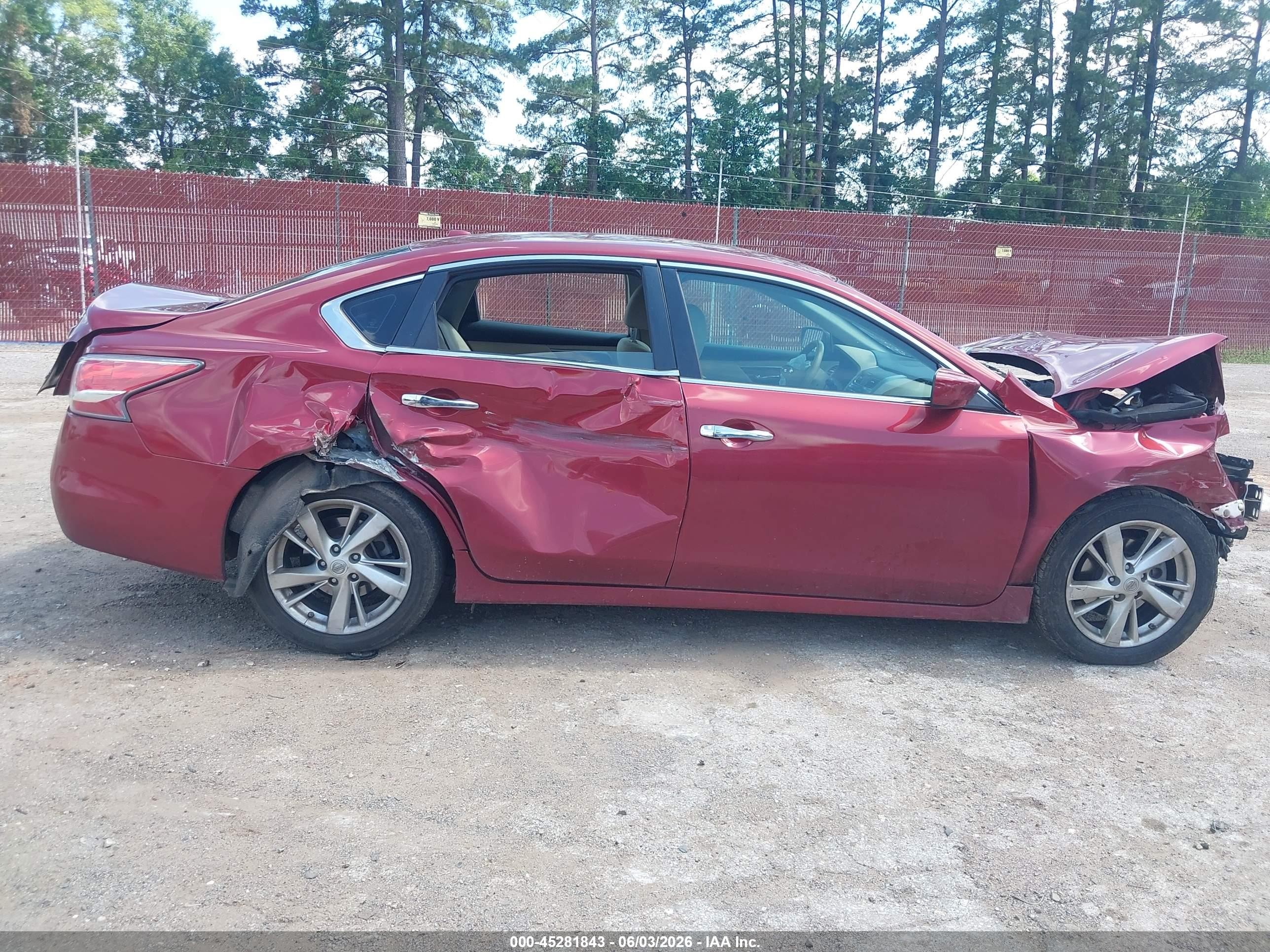 2014 Nissan Altima 2.5 Sv Burgundy vin: 1N4AL3AP2EN246024