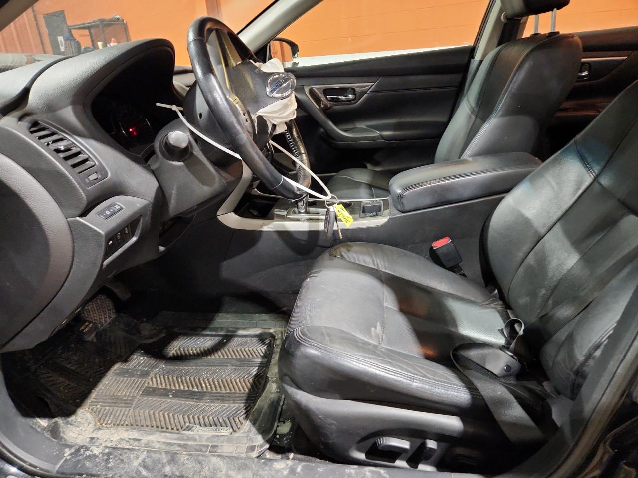 2014 Nissan Altima 2.5 Black vin: 1N4AL3AP2EN253569