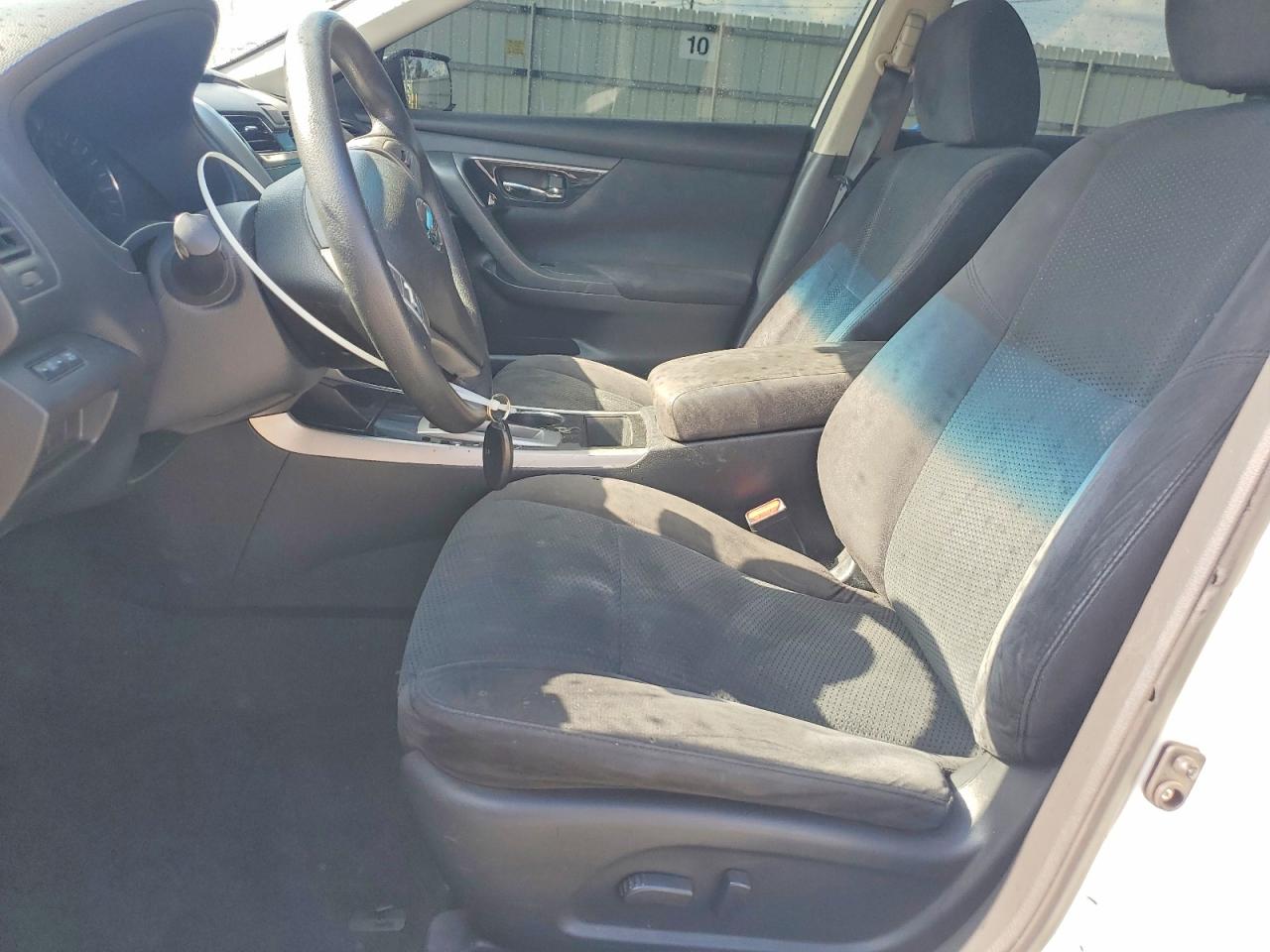2014 Nissan Altima 2.5 S White vin: 1N4AL3AP2EN341554