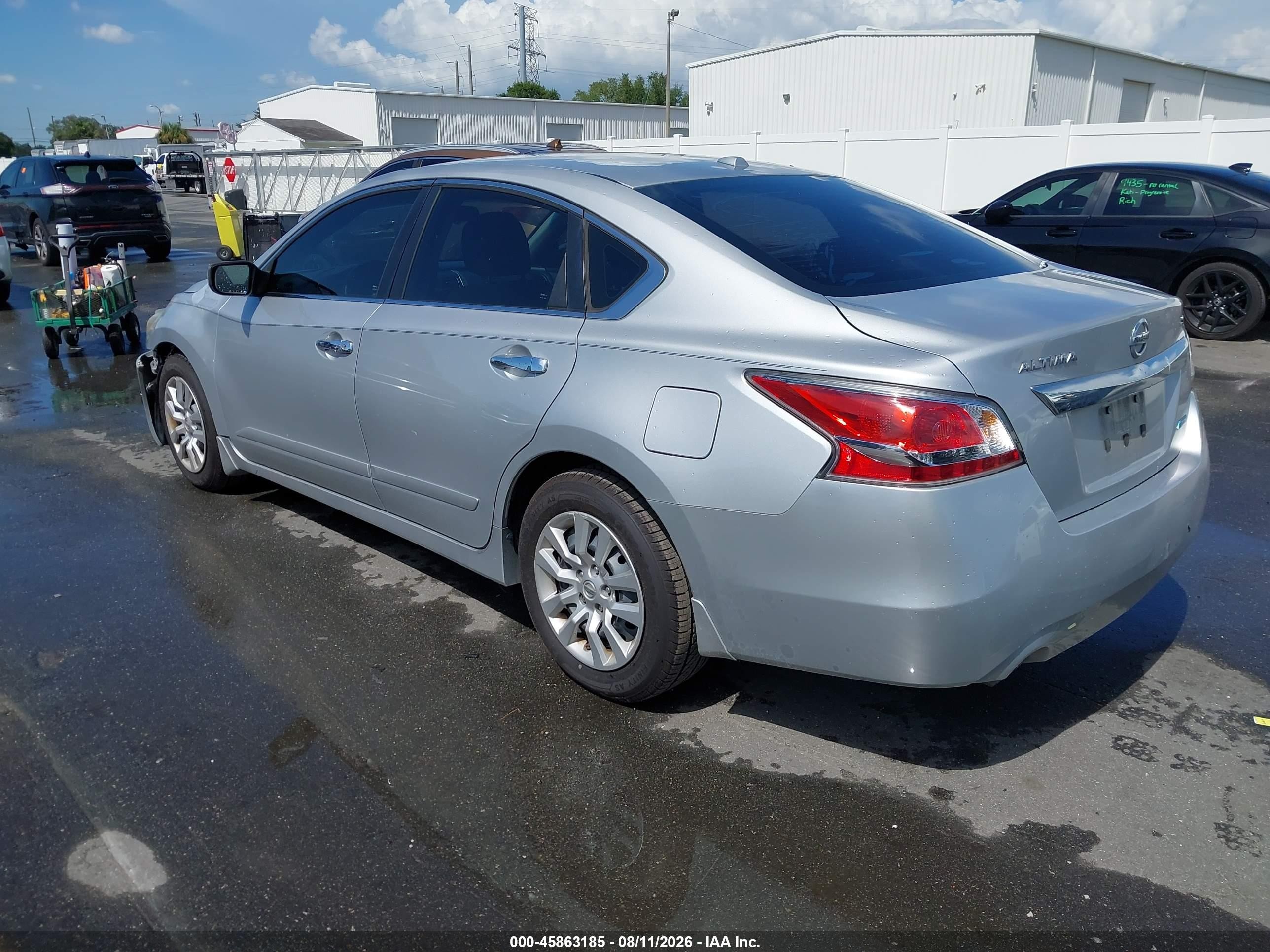 2014 Nissan Altima 2.5 S Silver vin: 1N4AL3AP2EN346821